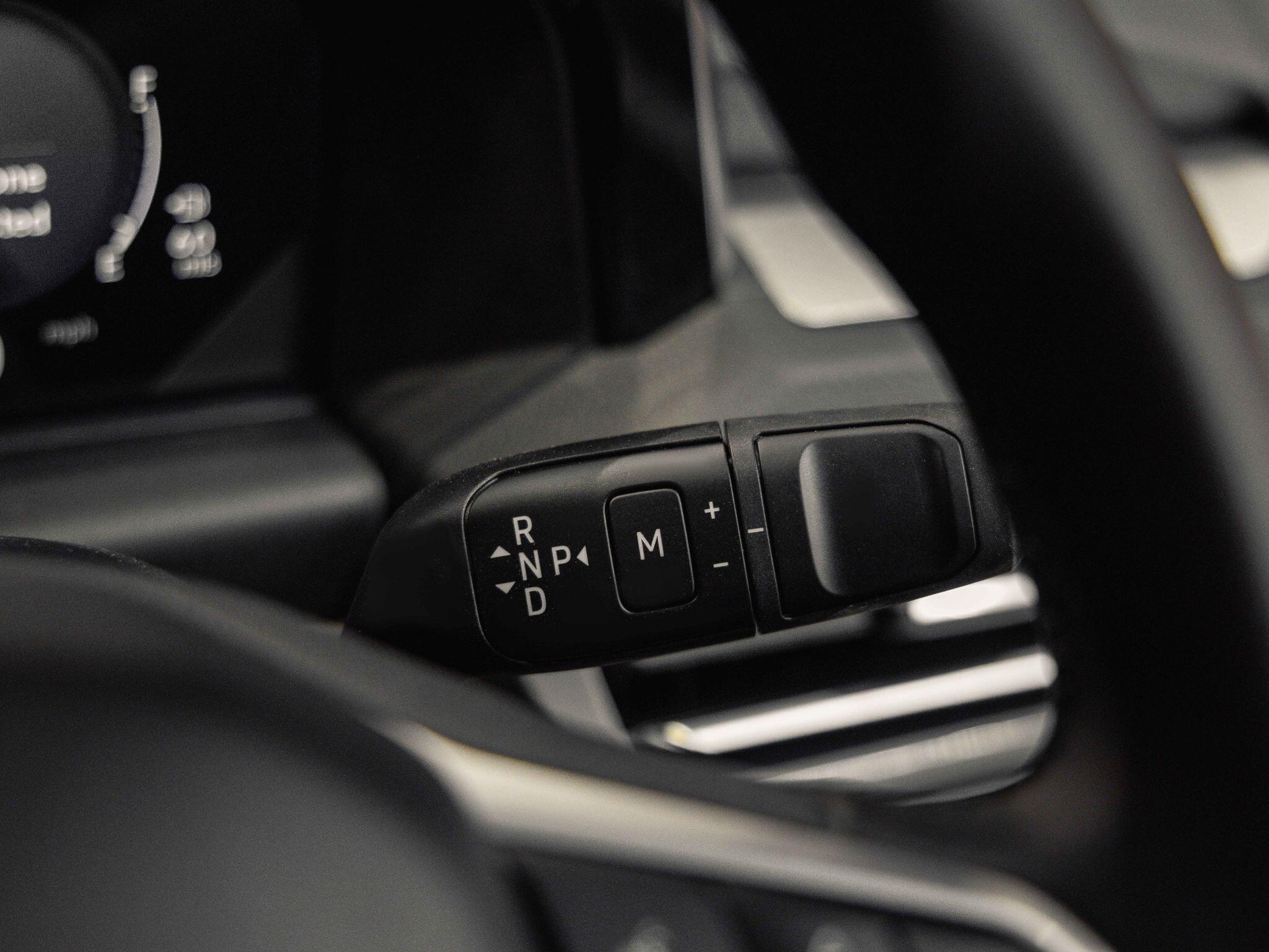 Volkswagen Transporter - Image 16