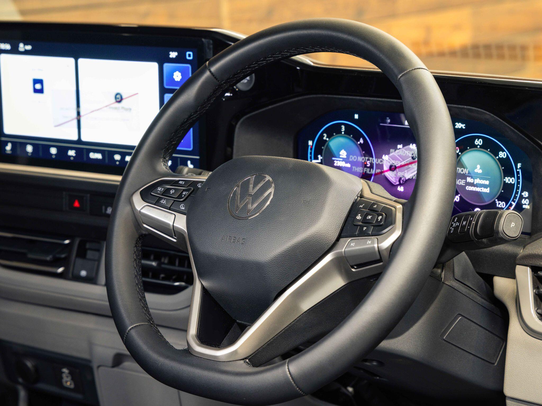 Volkswagen Transporter - Image 26