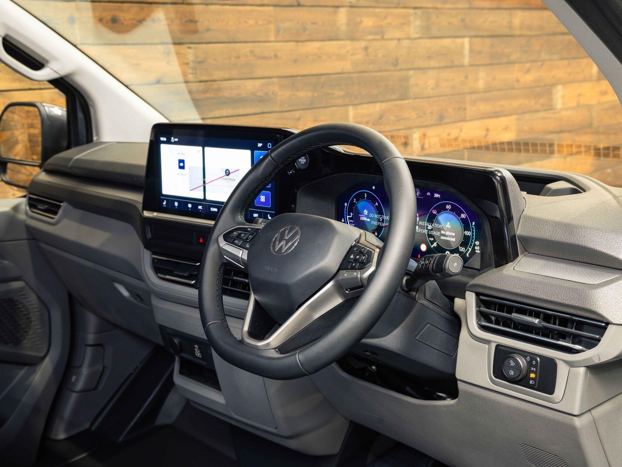 Volkswagen Transporter - Image 19