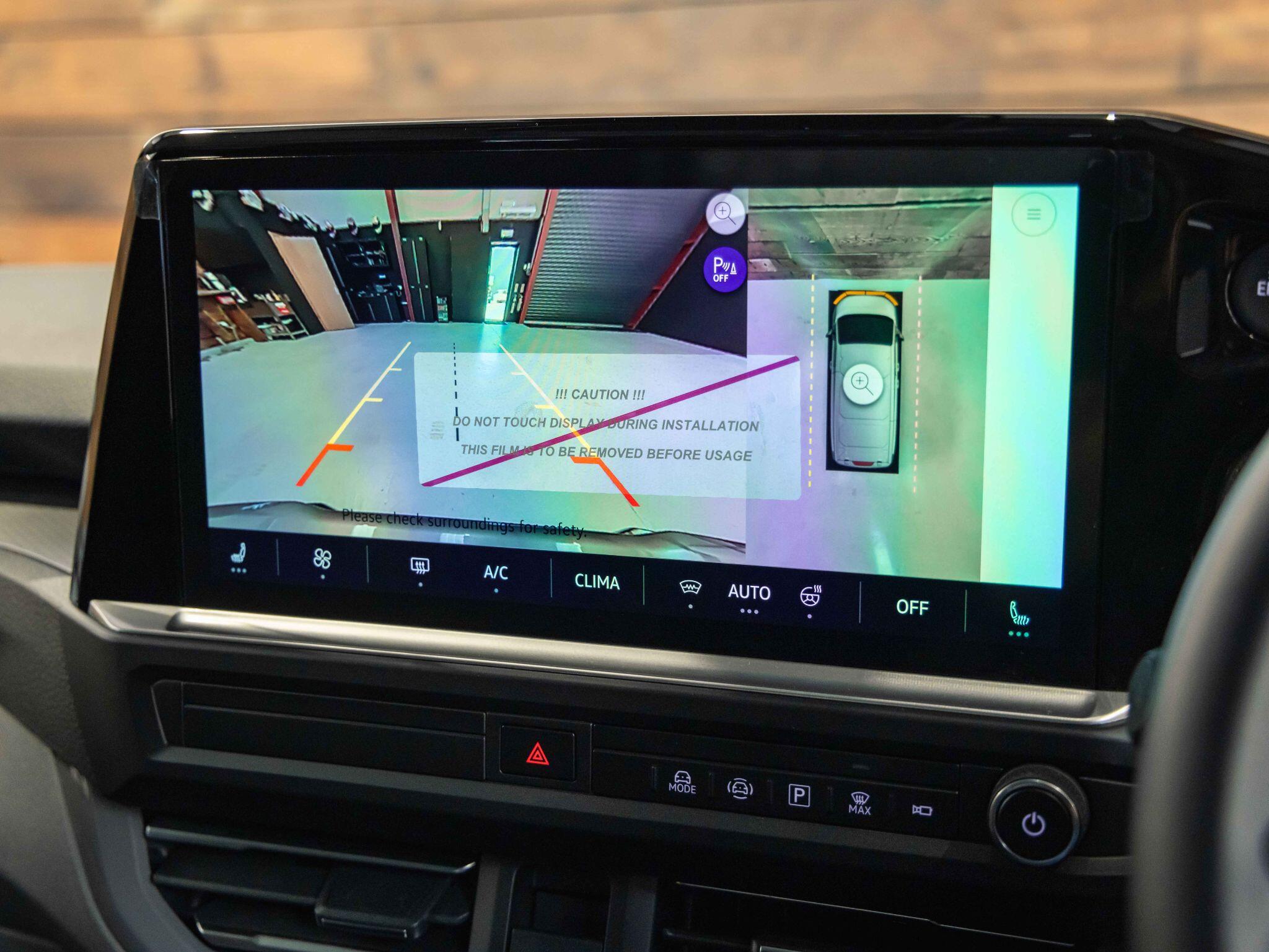 Volkswagen Transporter - Image 21