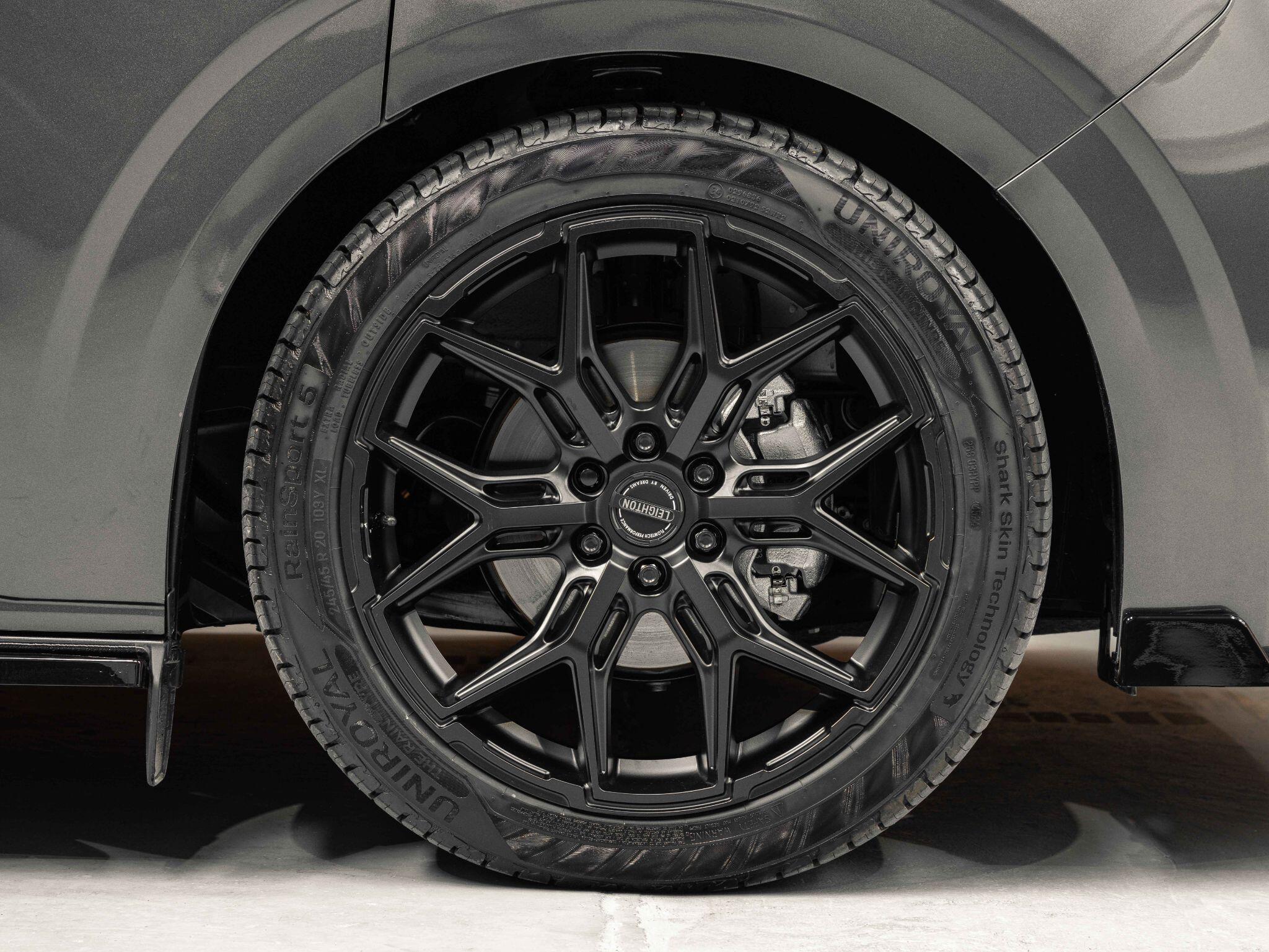 Volkswagen Transporter - Image 17