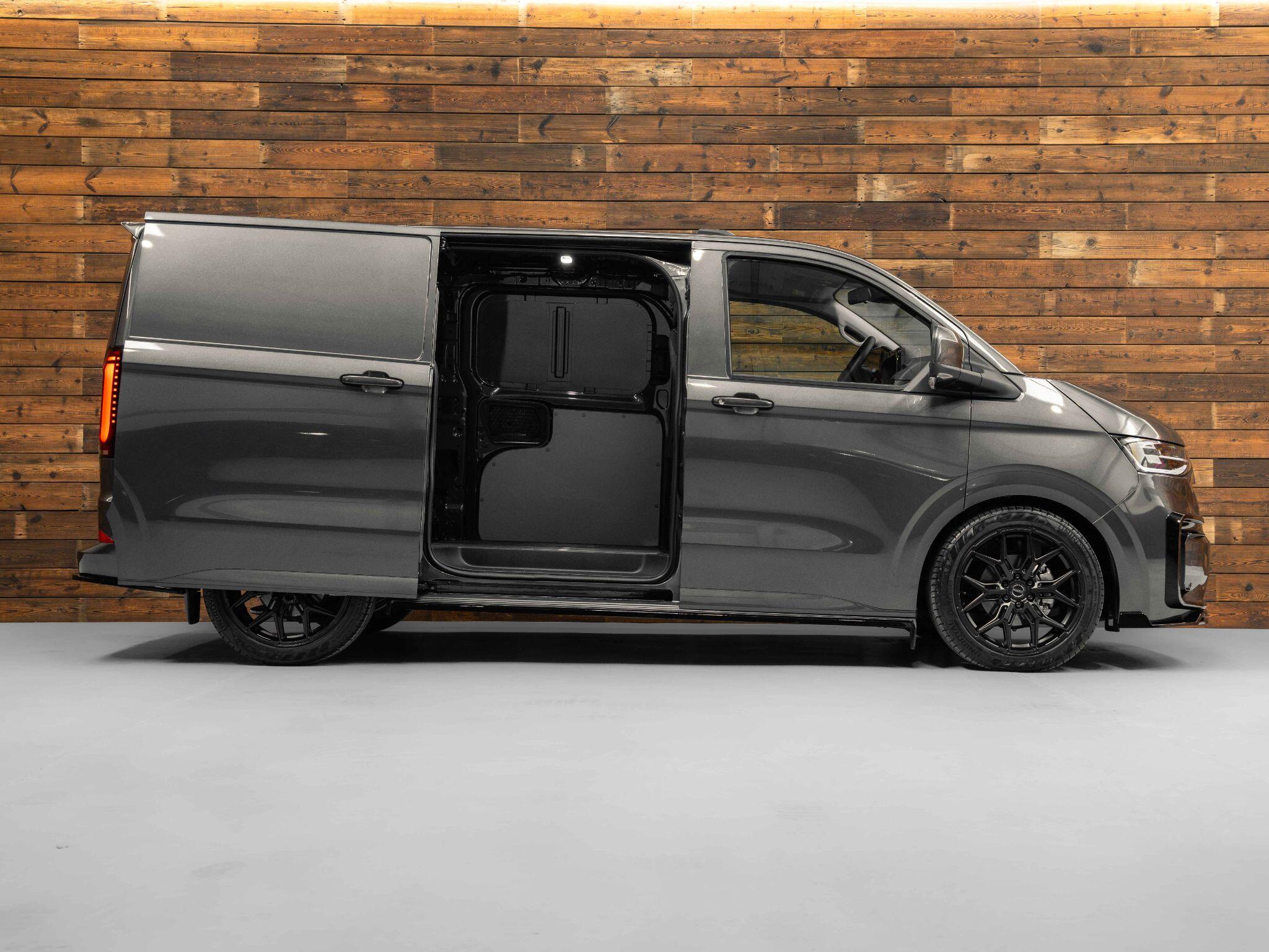 Volkswagen Transporter - Image 8