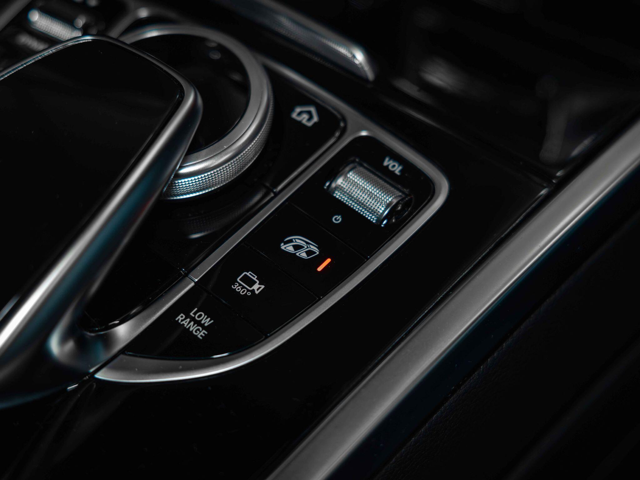 Mercedes-Benz G Class - Image 17