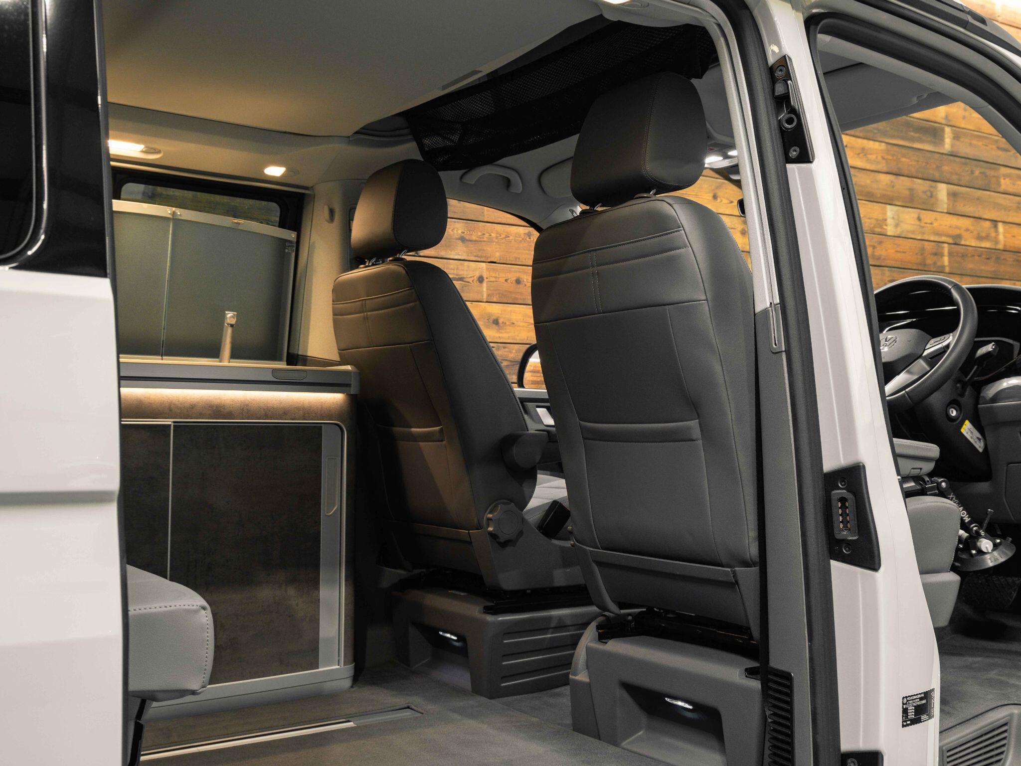 Volkswagen California - Image 17