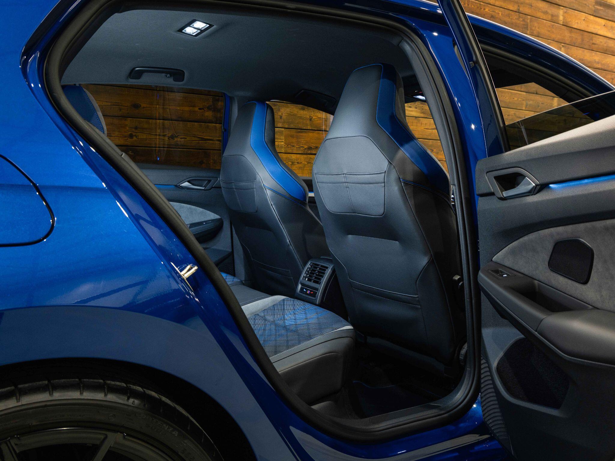 Volkswagen Golf - Image 10