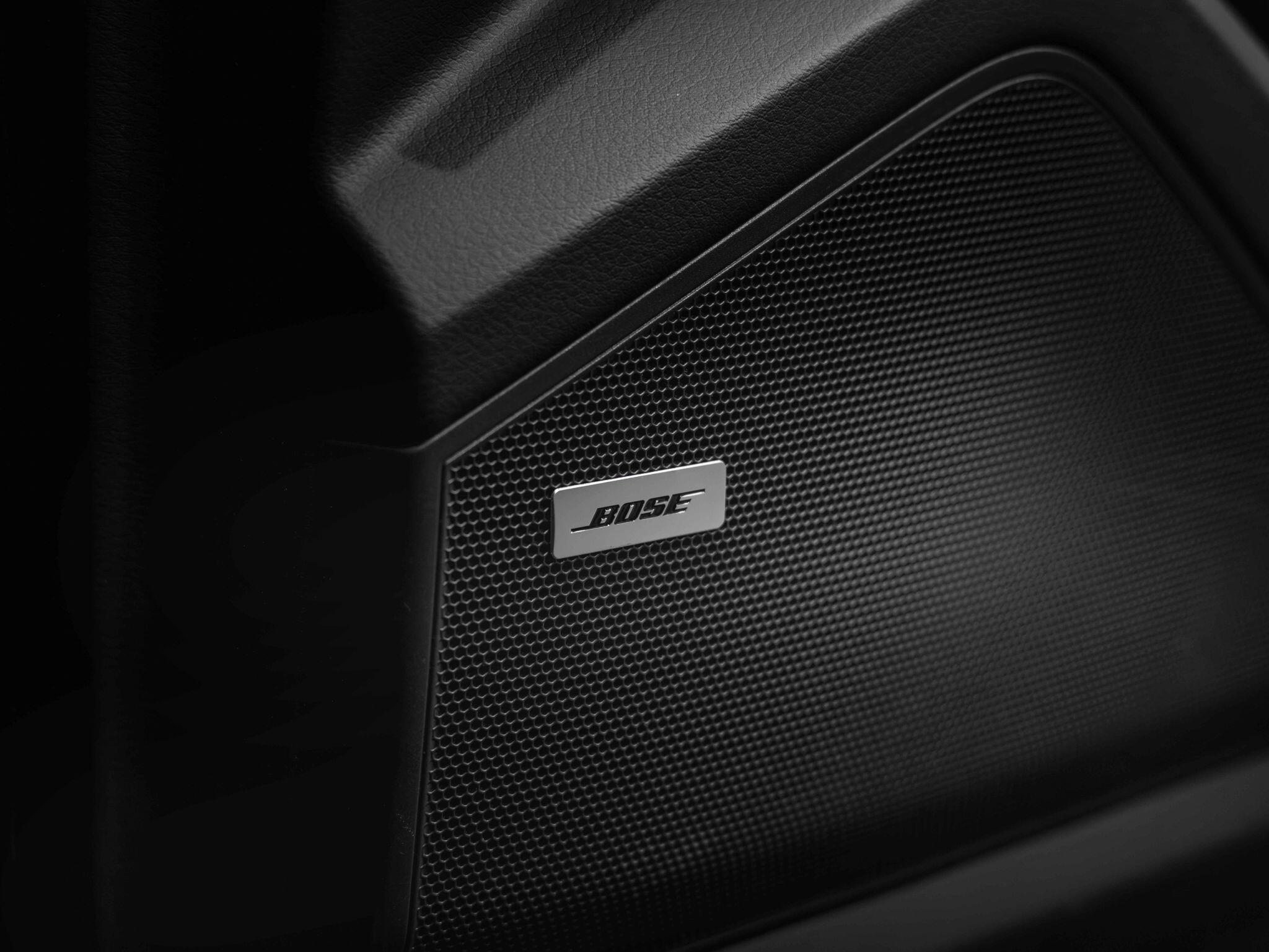 Porsche Cayenne - Image 34