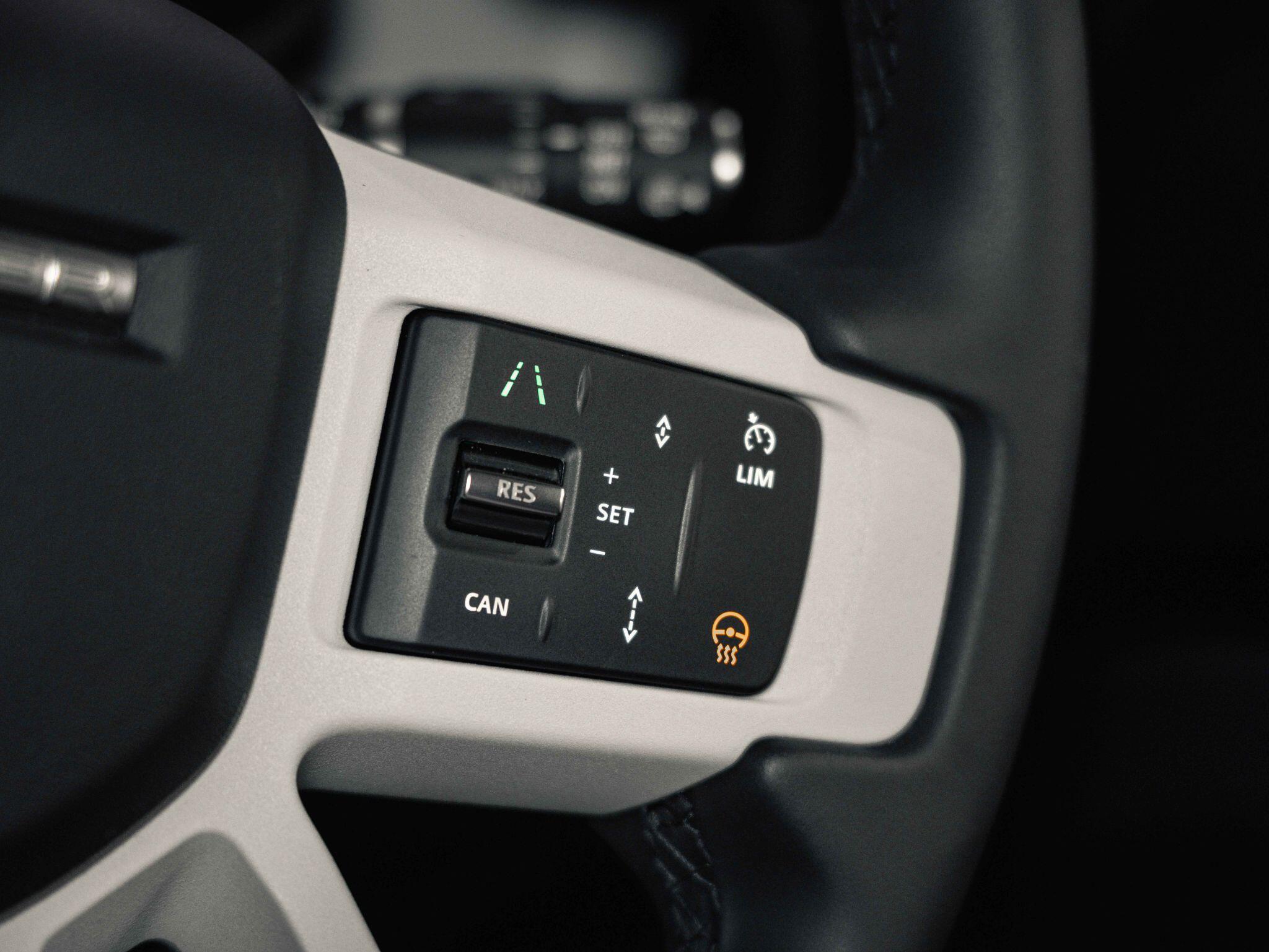 Land Rover Defender 90 - Image 9