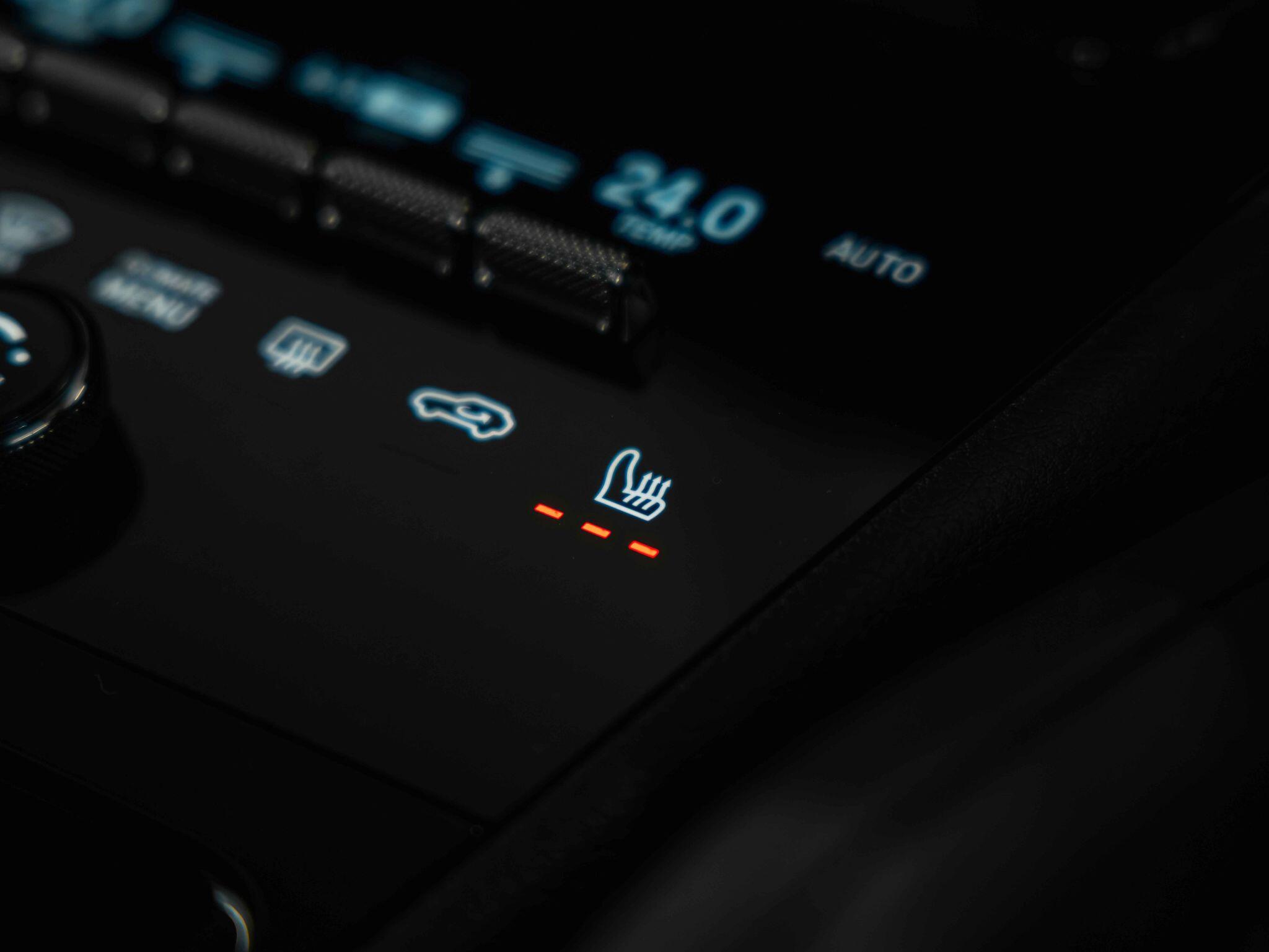 Porsche Cayenne - Image 12