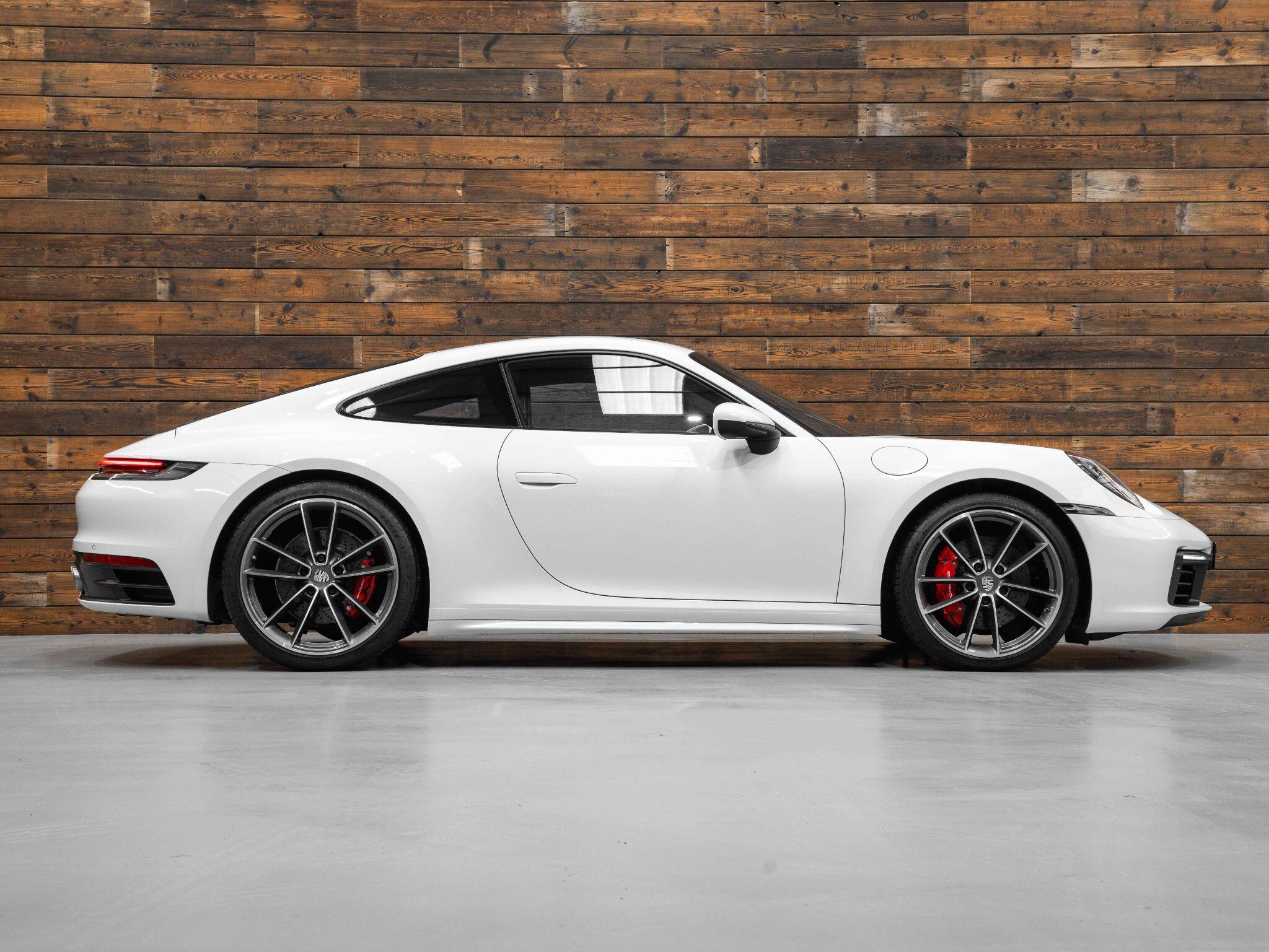 Porsche 911 - Image 6