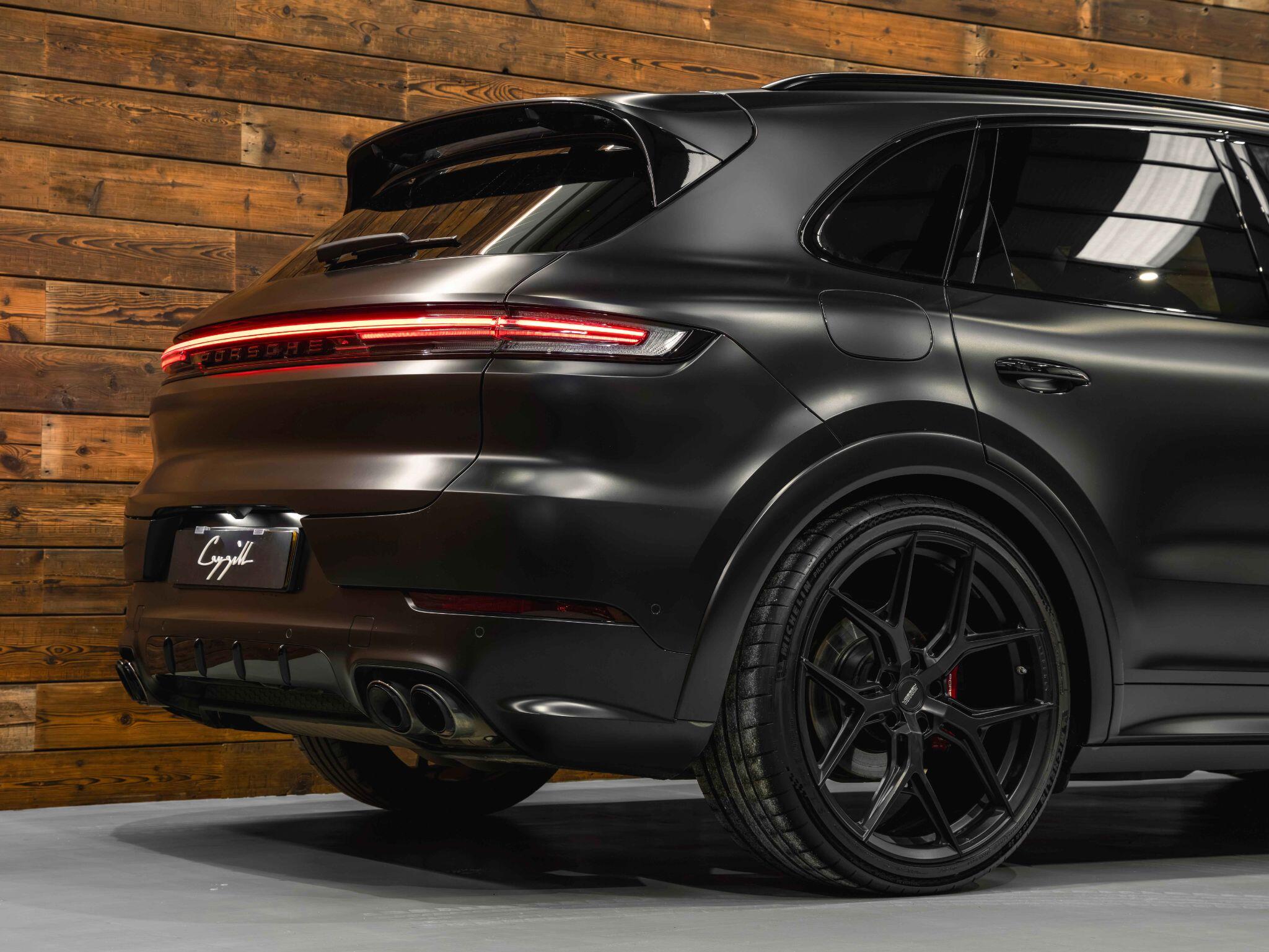 Porsche Cayenne - Image 28