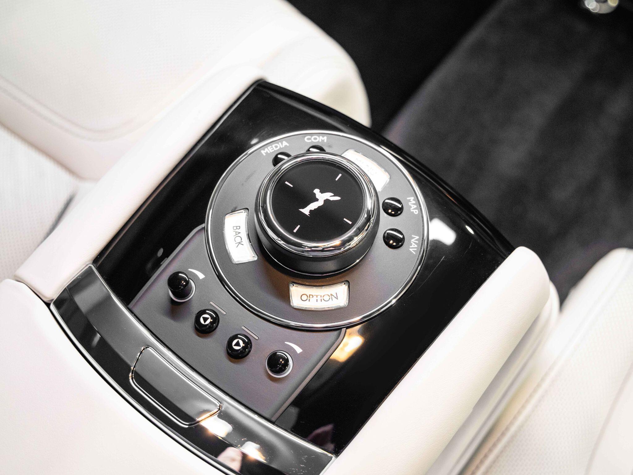 Rolls-Royce Ghost - Image 11