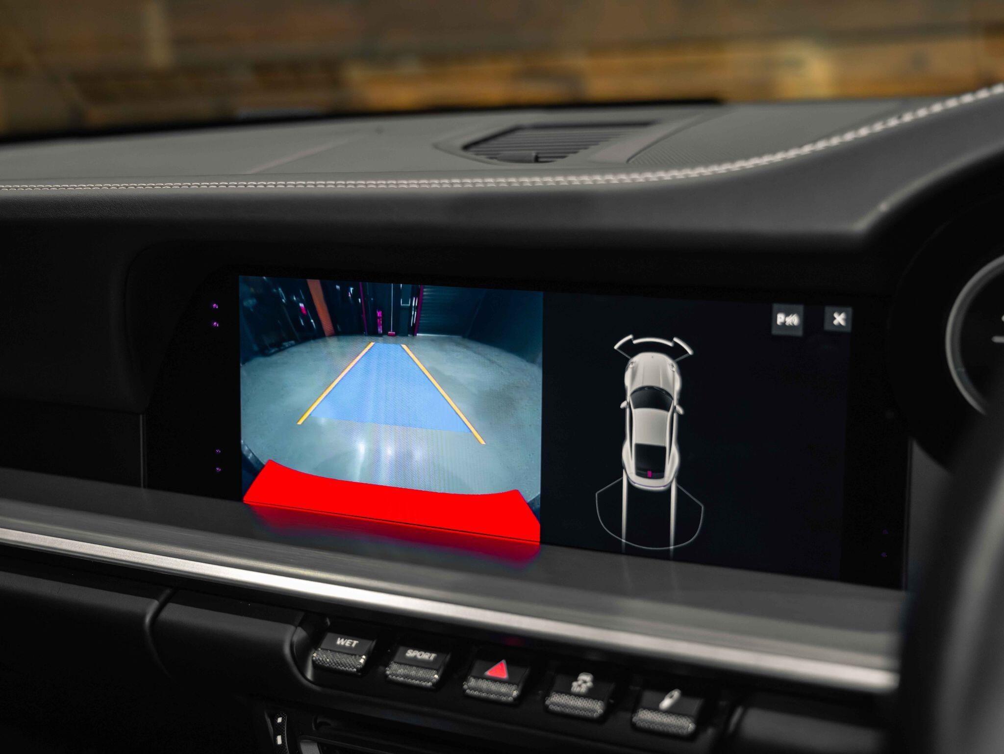 Porsche 911 - Image 21