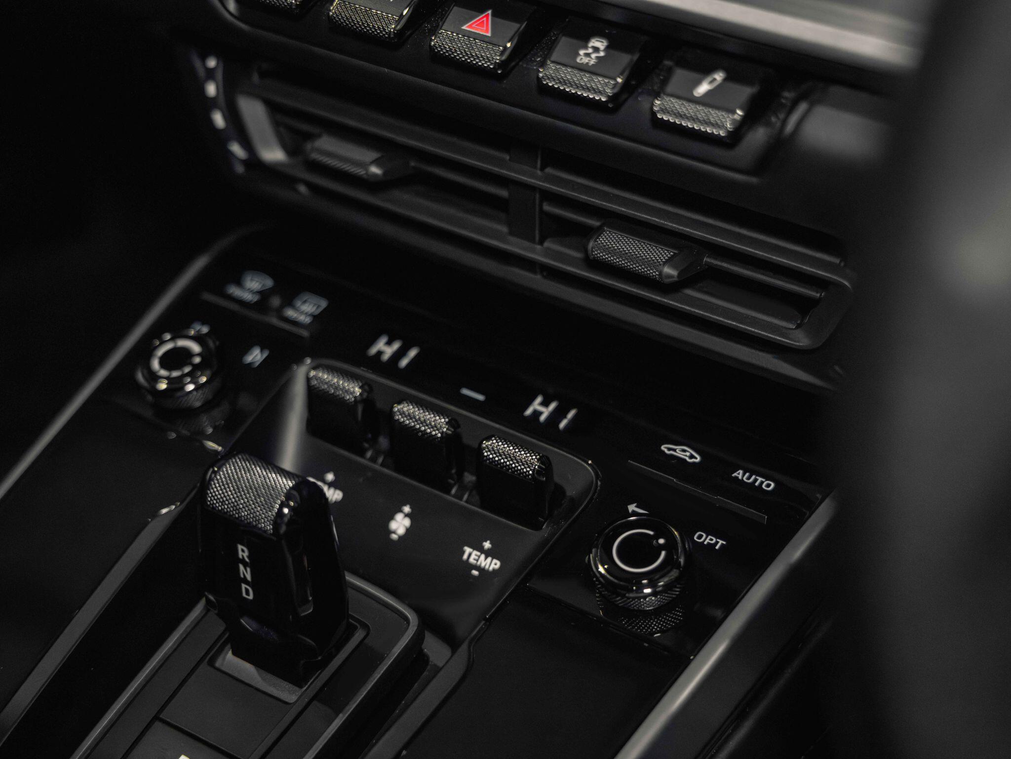 Porsche 911 - Image 13