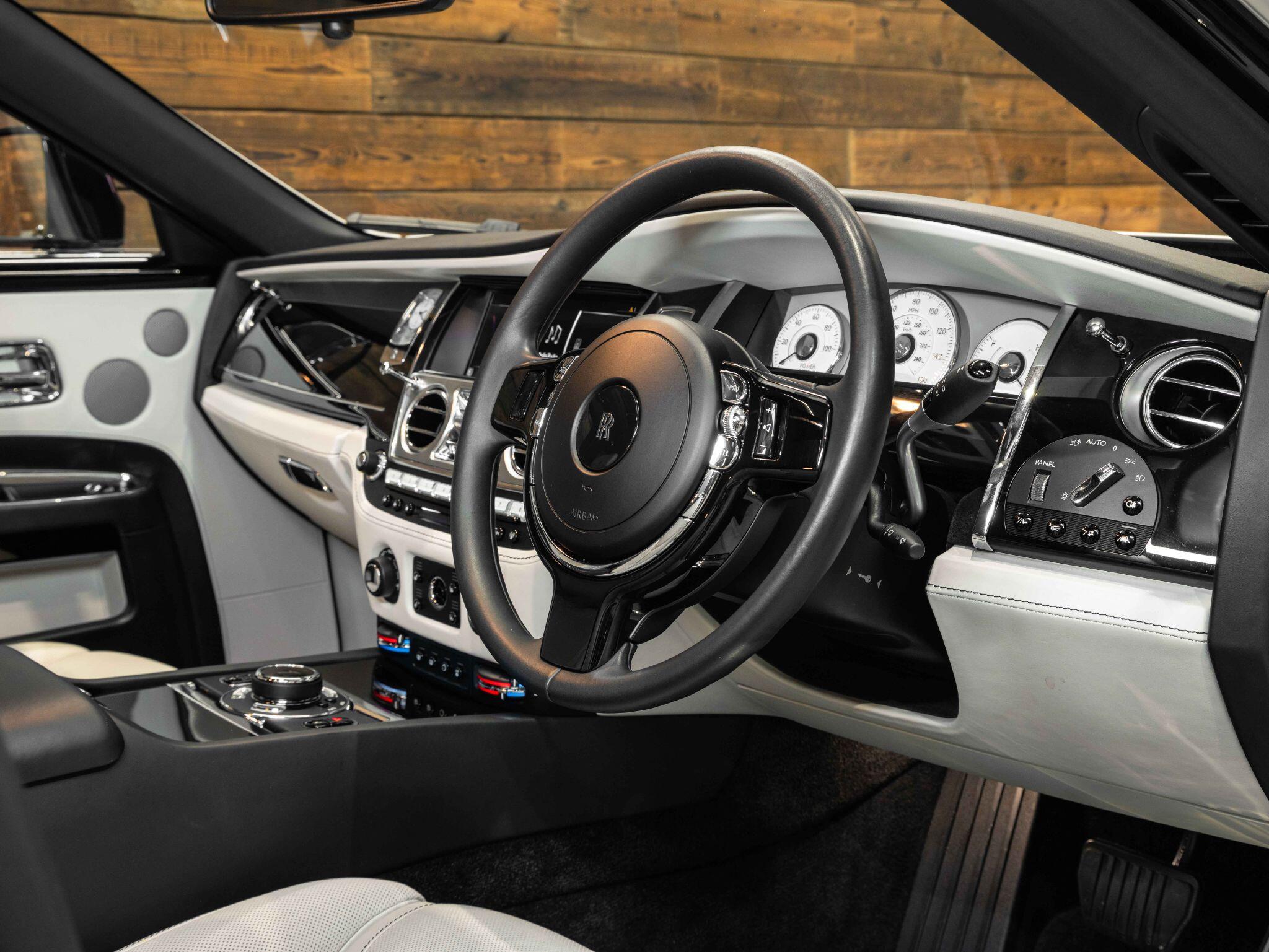 Rolls-Royce Ghost - Image 8