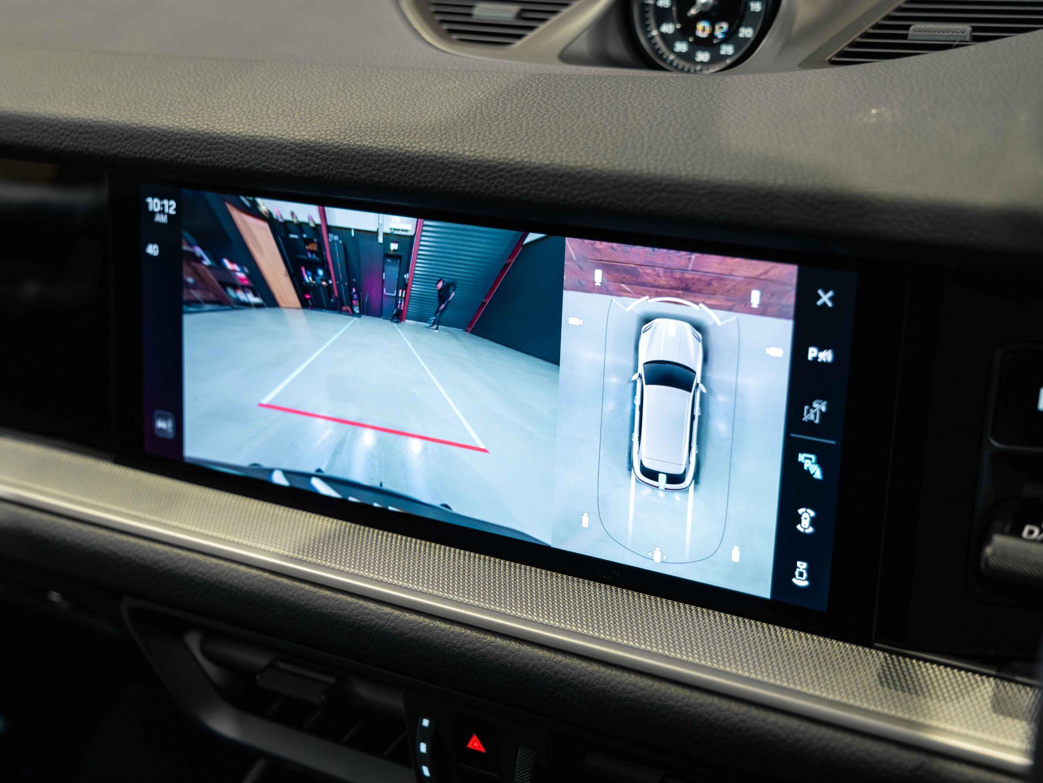 Porsche Cayenne - Image 17