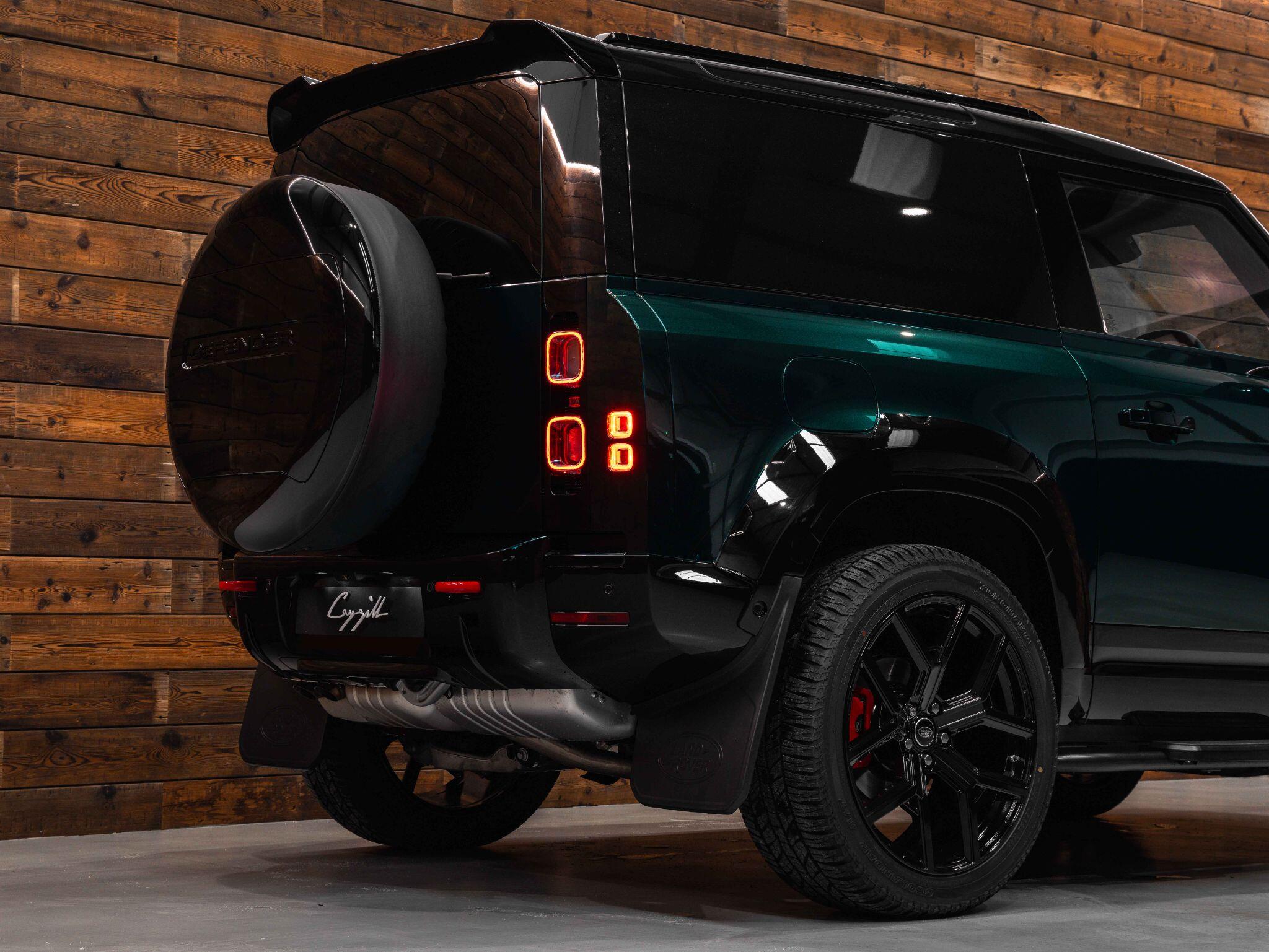 Land Rover Defender 90 - Image 24