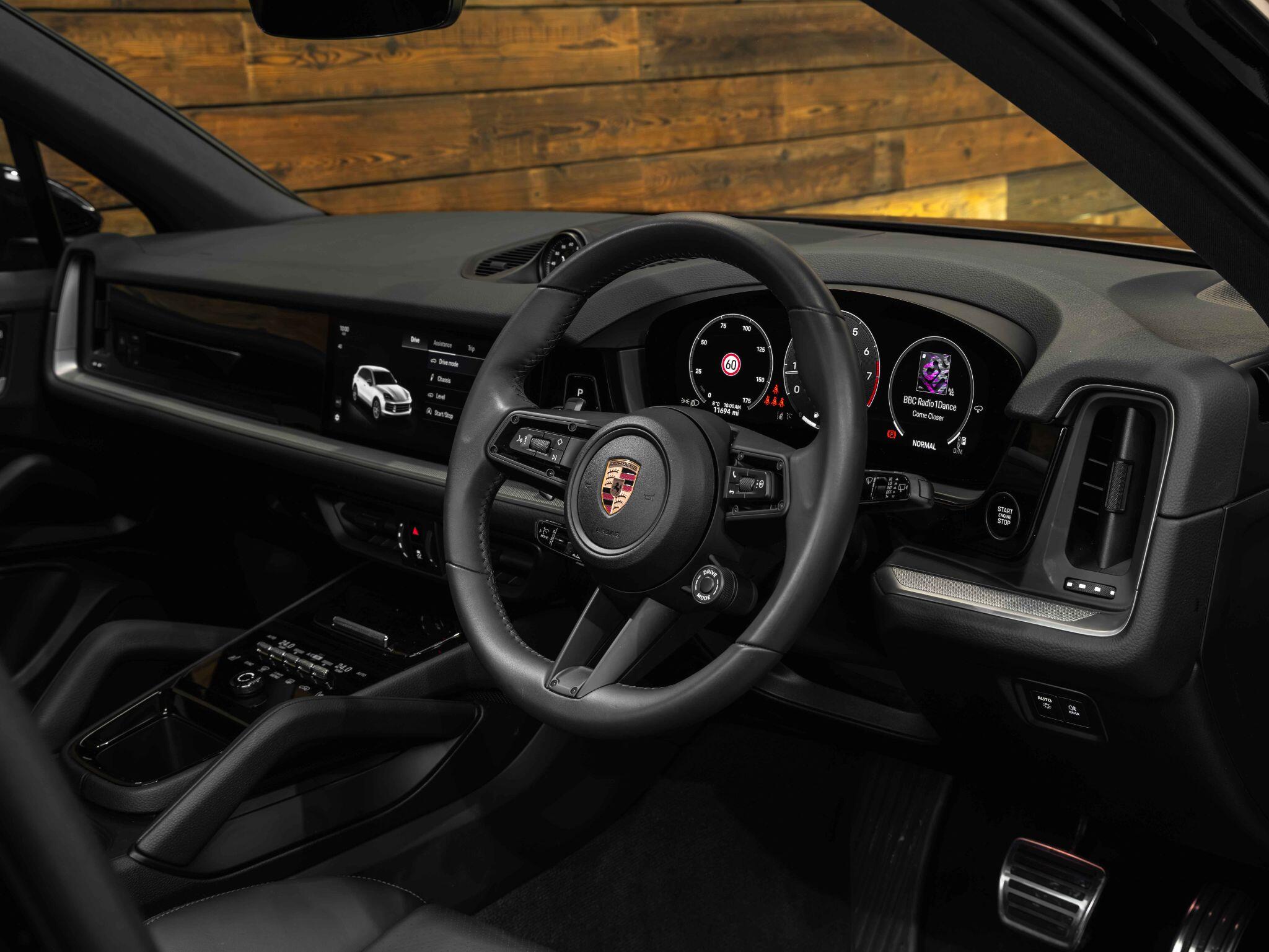 Porsche Cayenne - Image 7