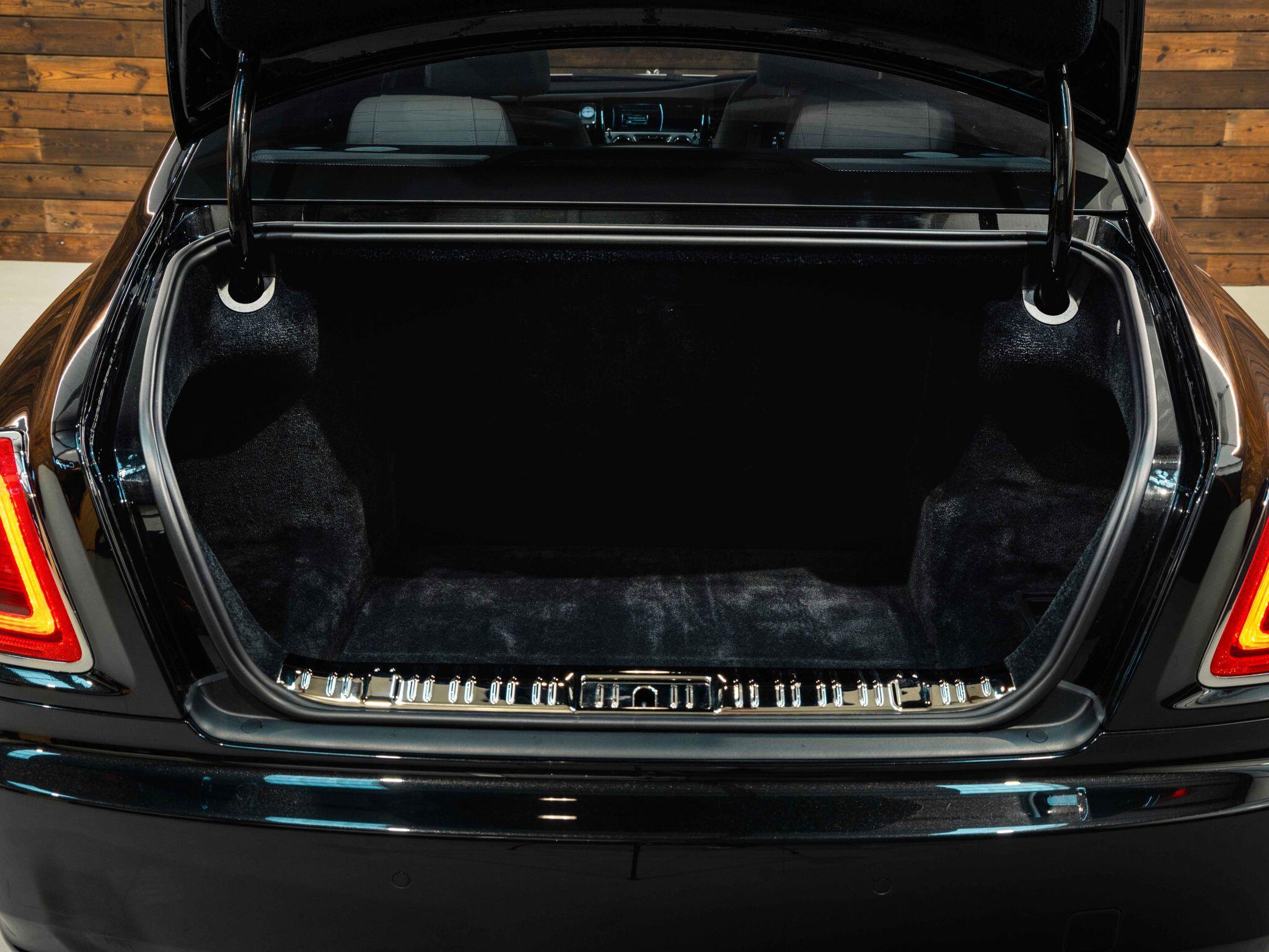 Rolls-Royce Ghost - Image 25