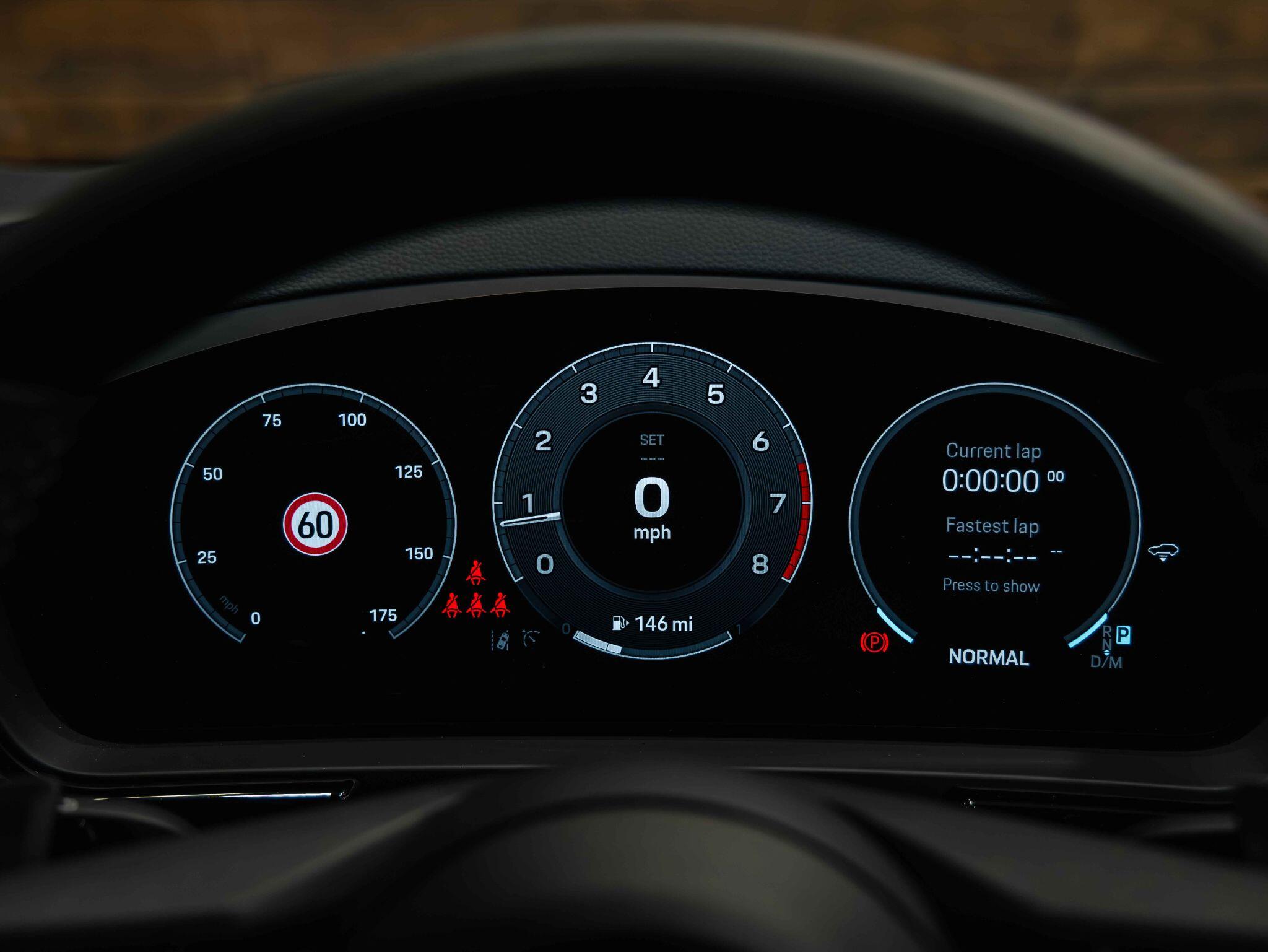 Porsche Cayenne - Image 18