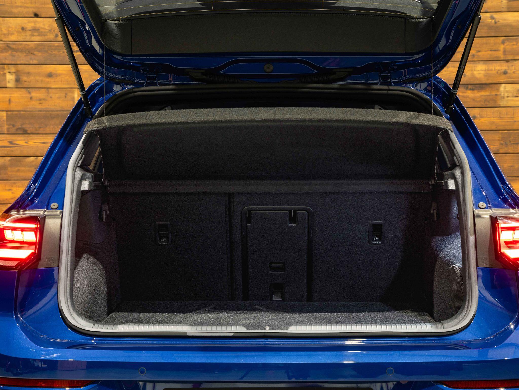 Volkswagen Golf - Image 22