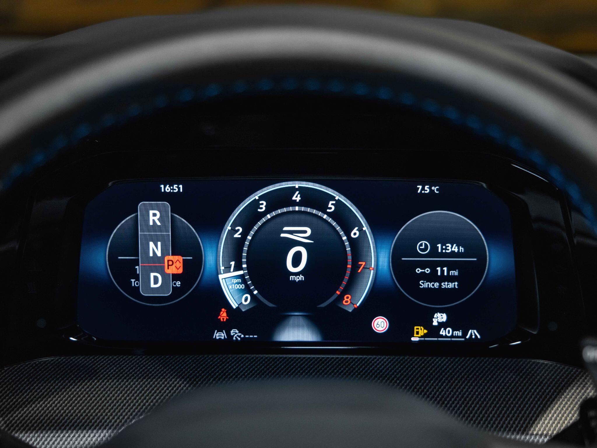 Volkswagen Golf - Image 21