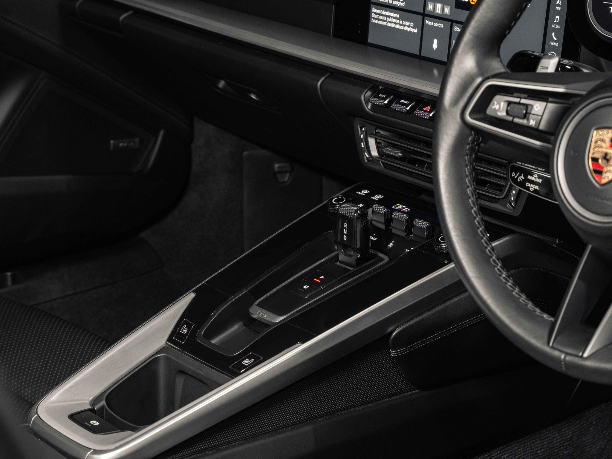 Porsche 911 - Image 26