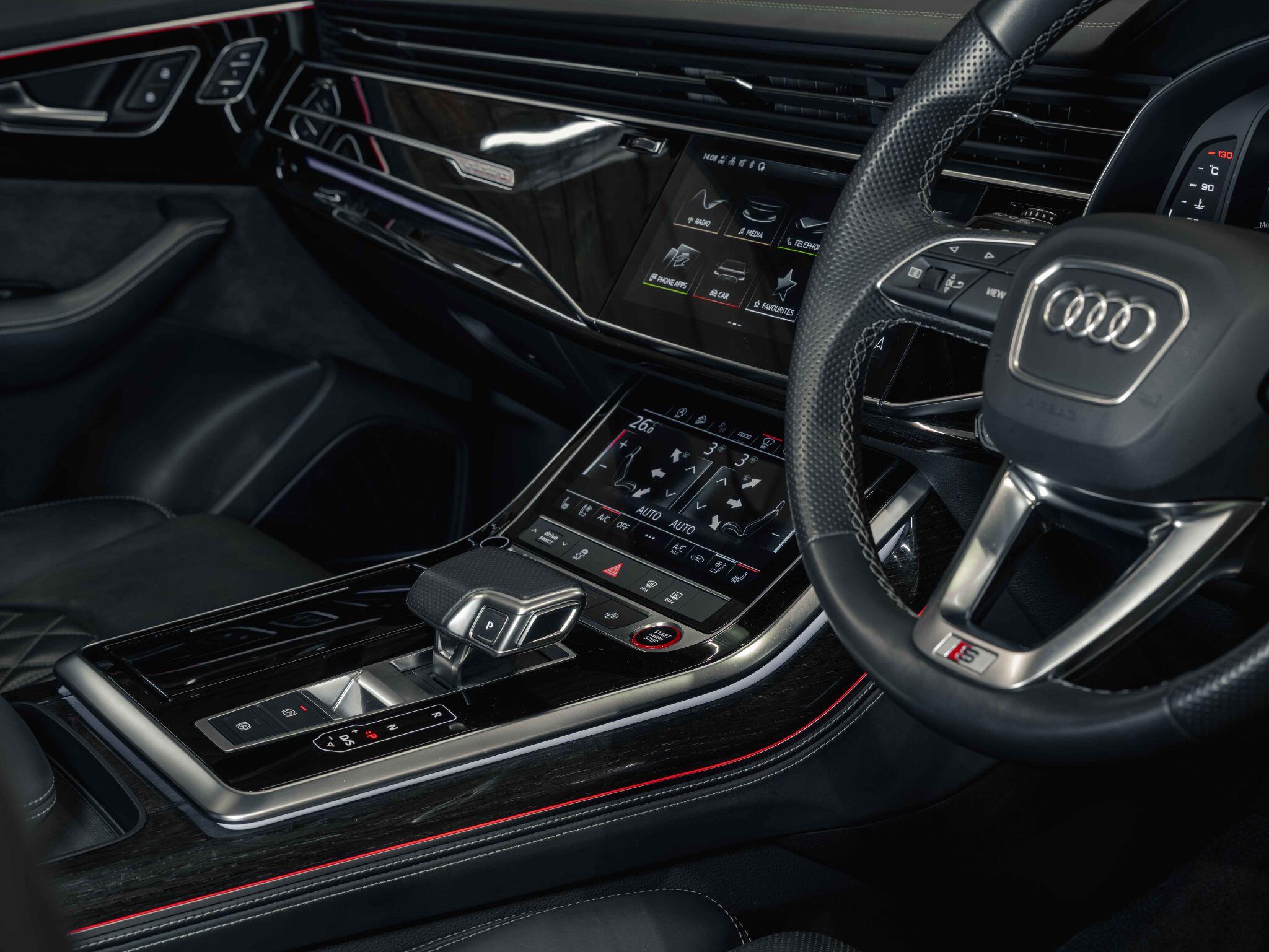 Audi SQ7 - Image 8