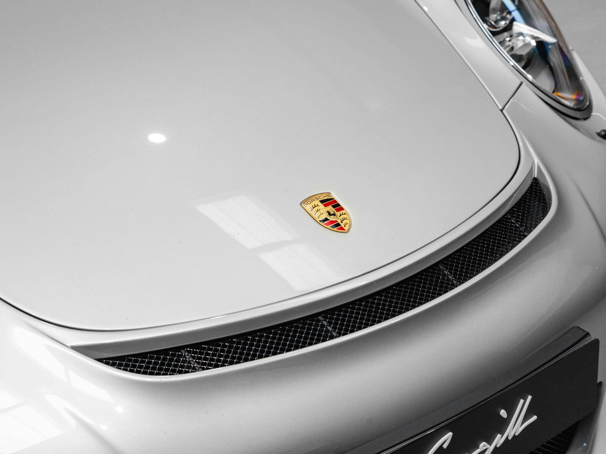 Porsche 911 - Image 29