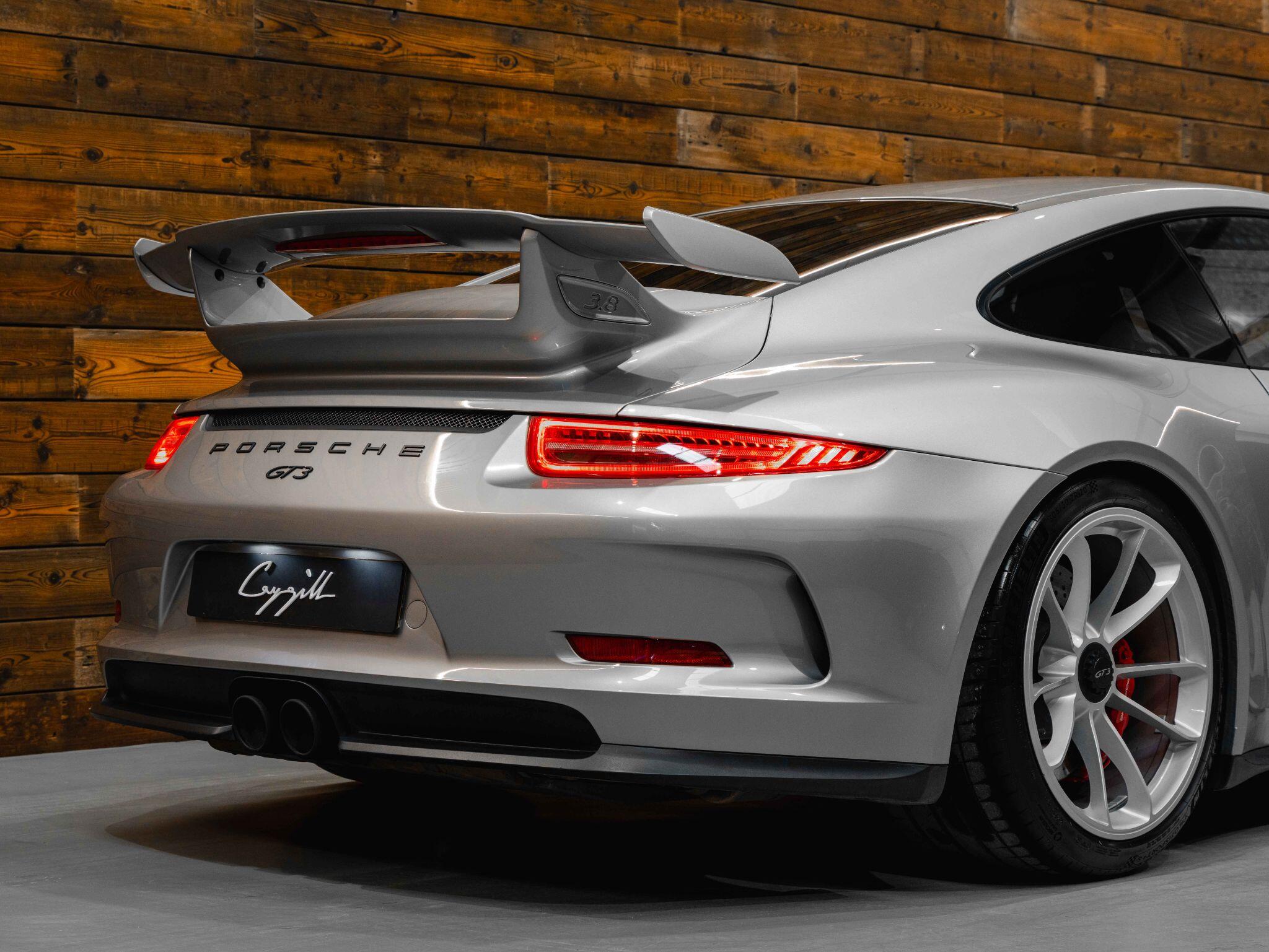 Porsche 911 - Image 8