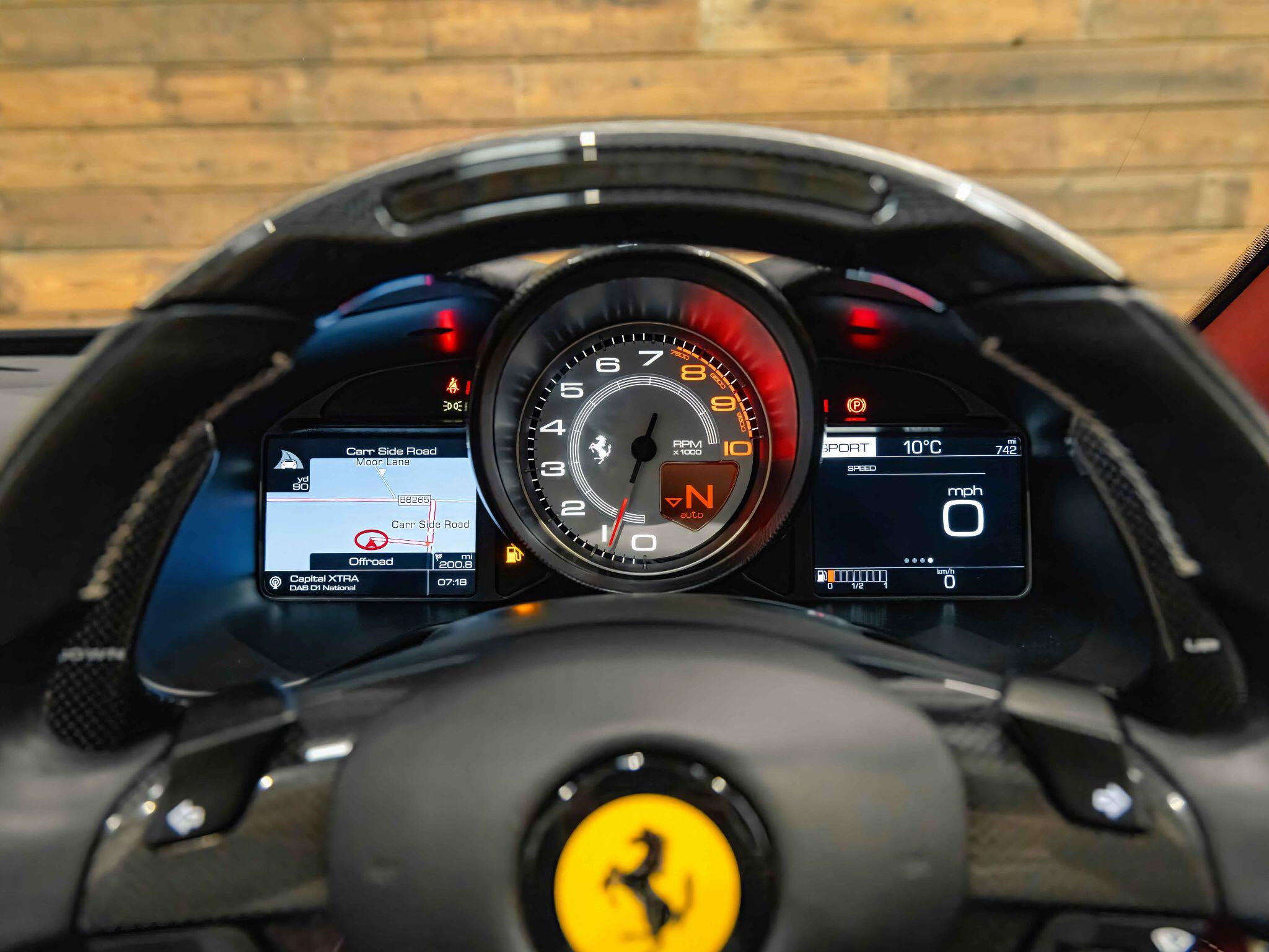 Ferrari Portofino - Image 23