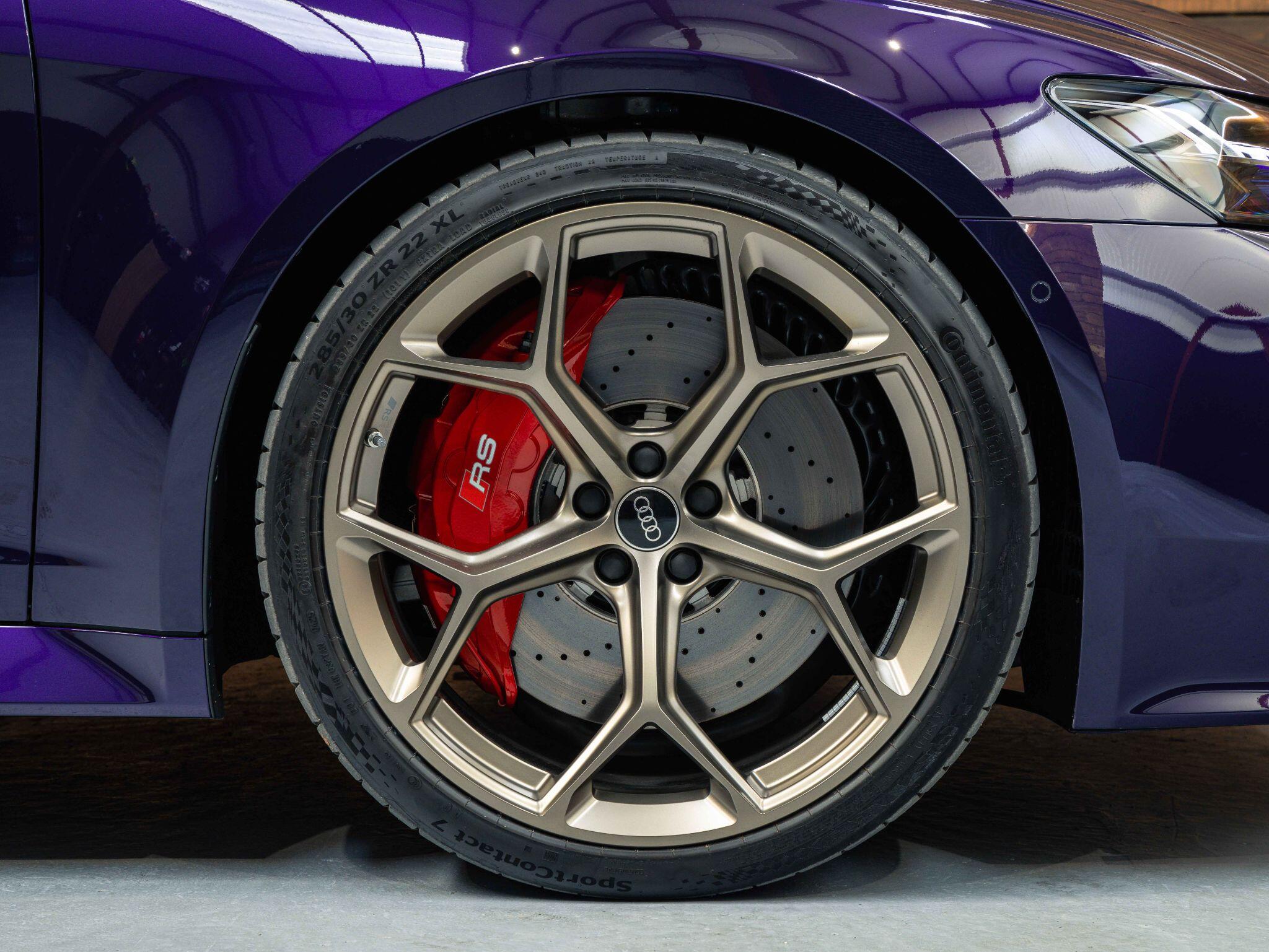 Audi RS6 Avant - Image 12