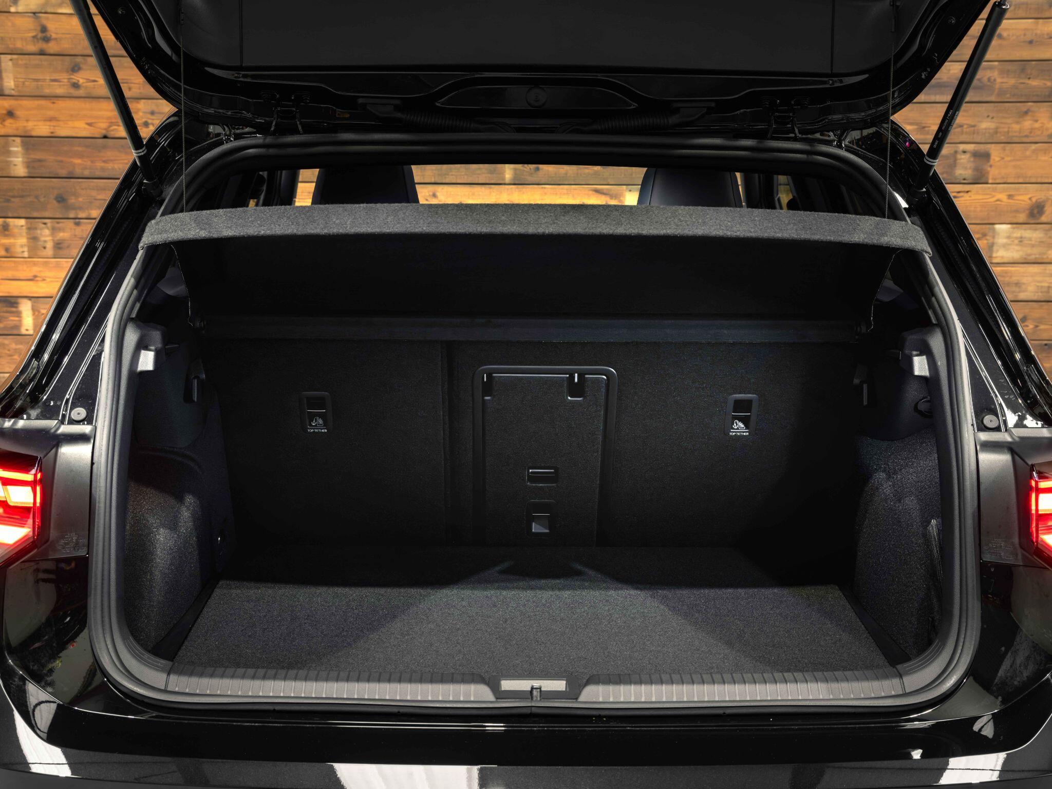 Volkswagen Golf - Image 20