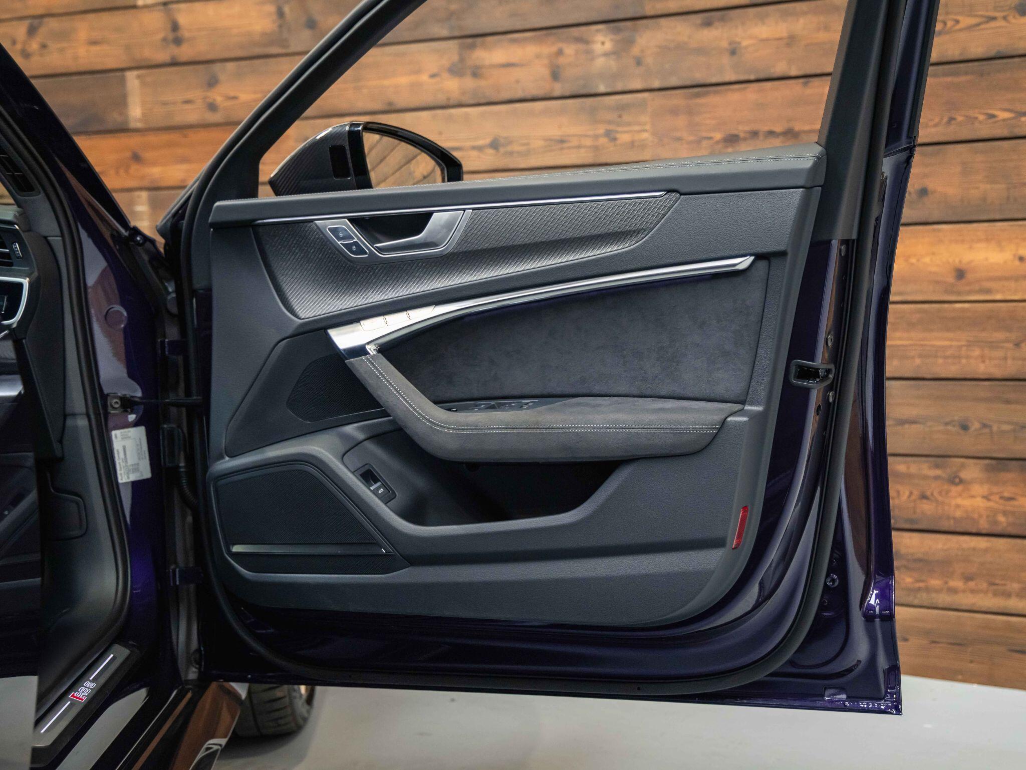 Audi RS6 Avant - Image 41