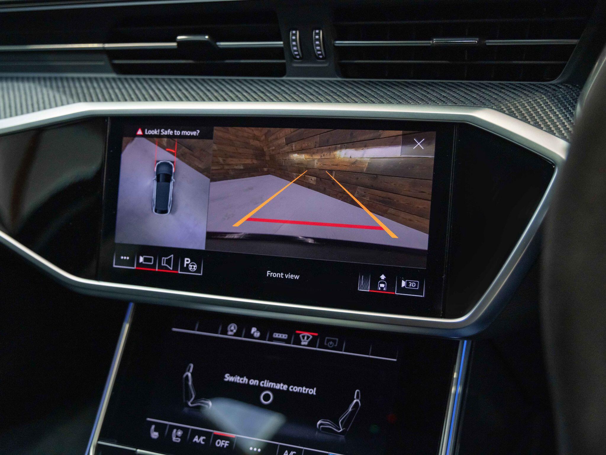 Audi RS6 Avant - Image 37