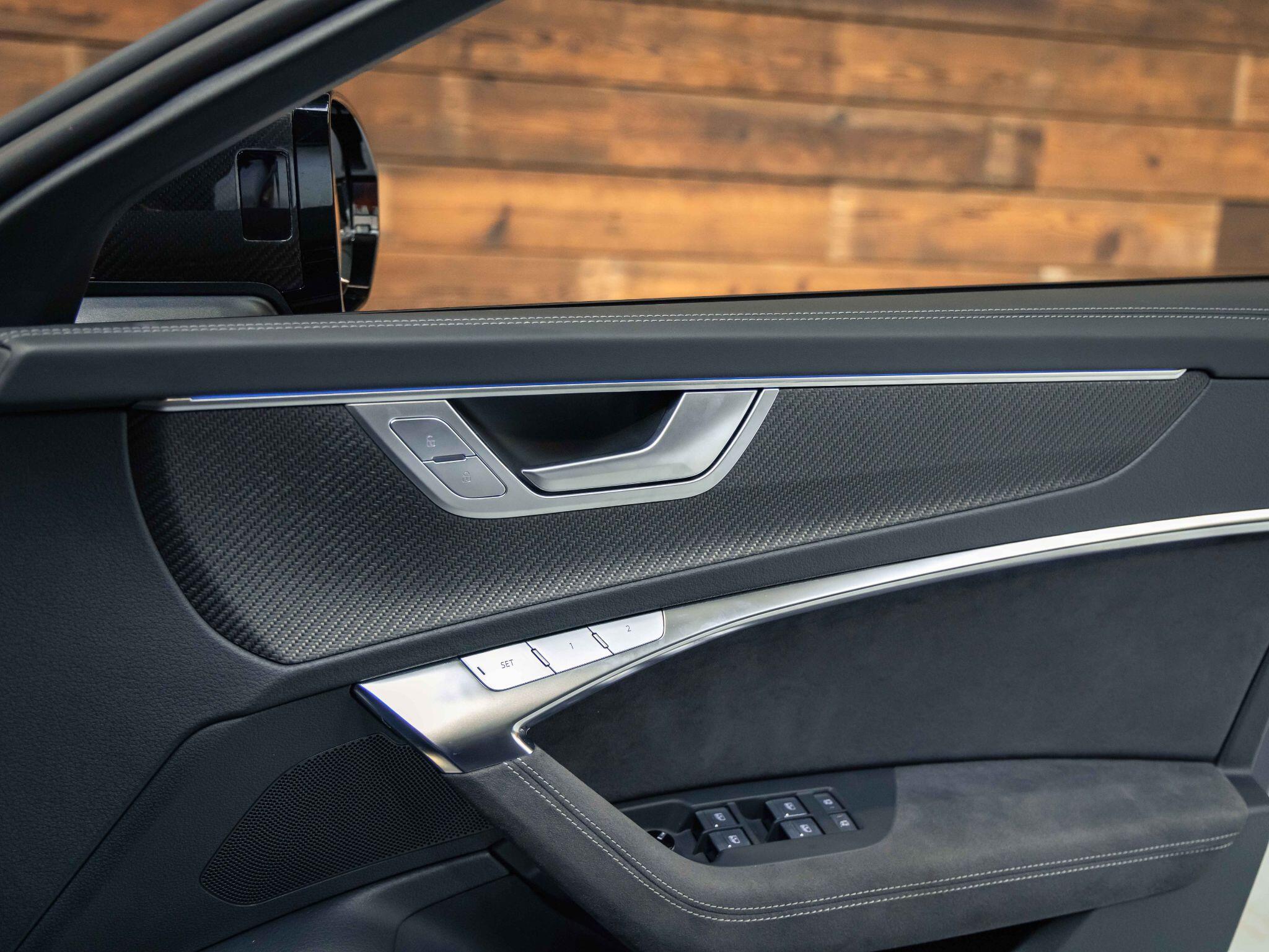 Audi RS6 Avant - Image 40