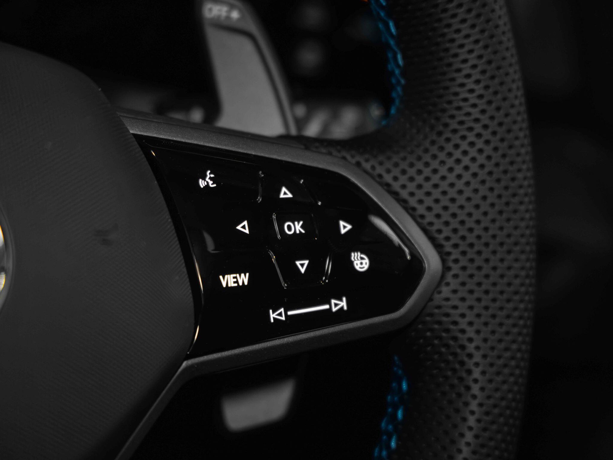 Volkswagen Golf - Image 11