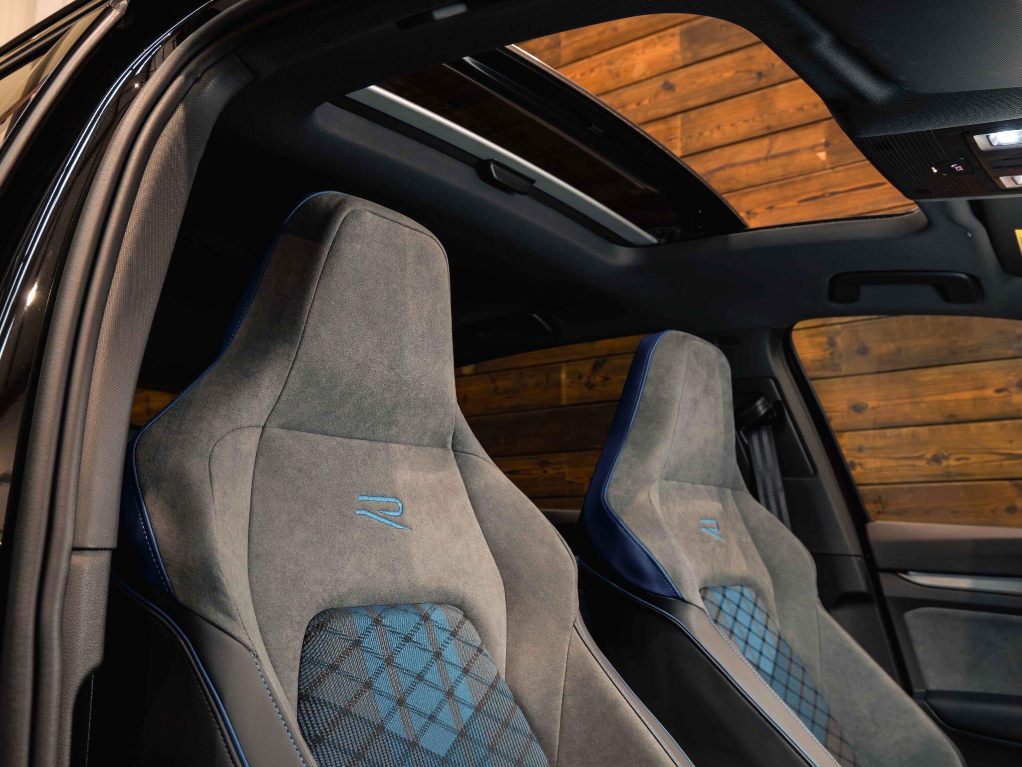 Volkswagen Golf - Image 25