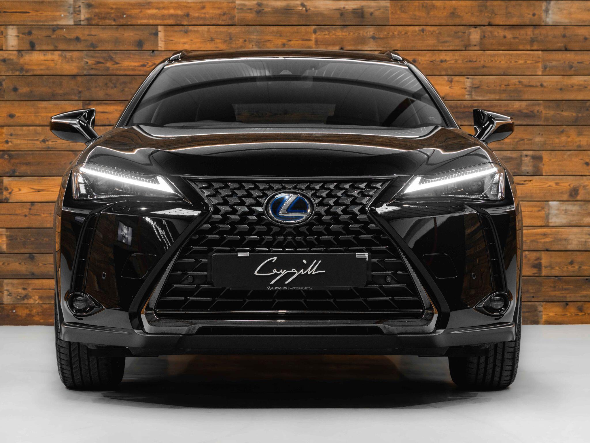 Lexus UX - Image 2