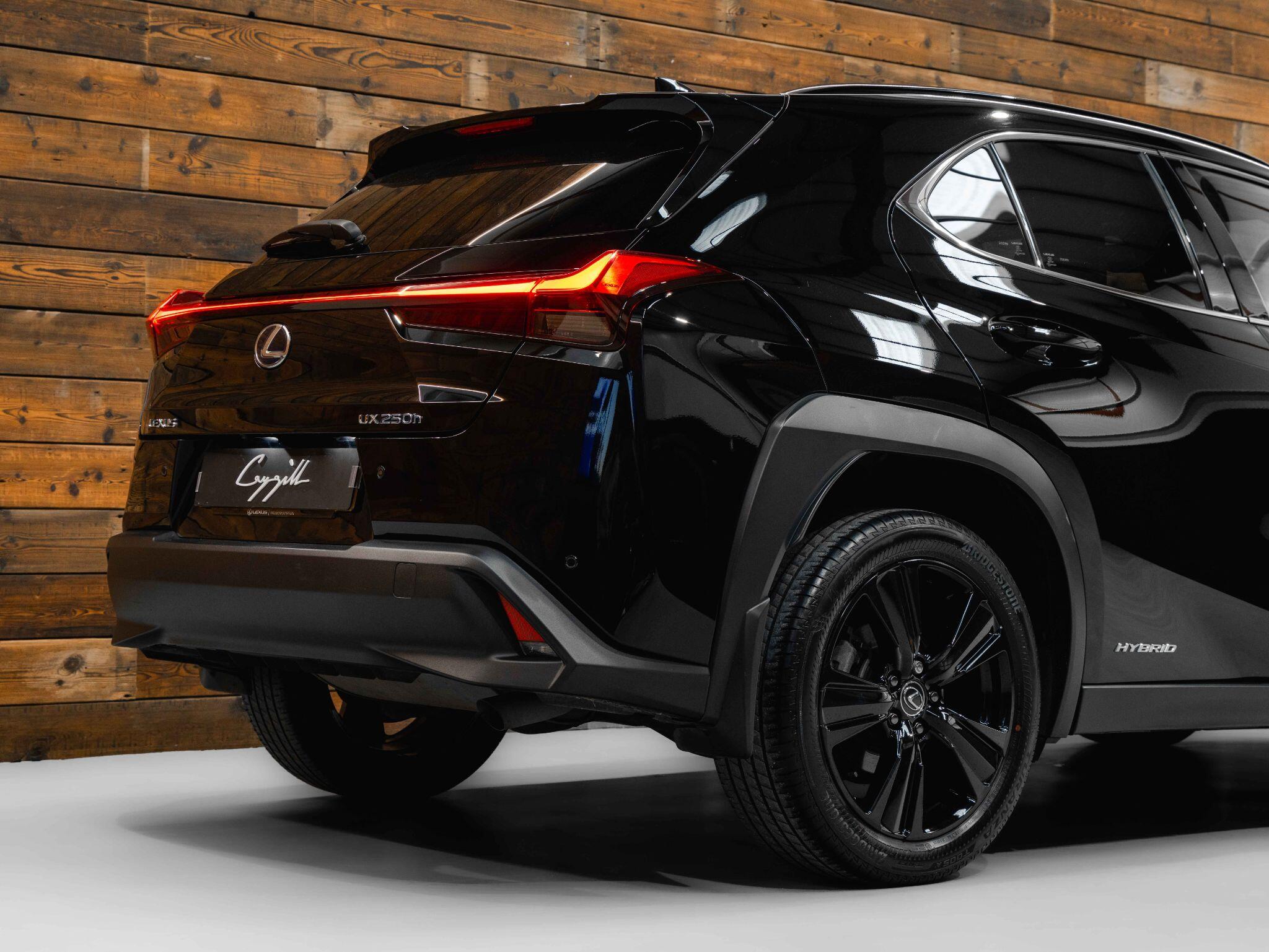 Lexus UX - Image 7