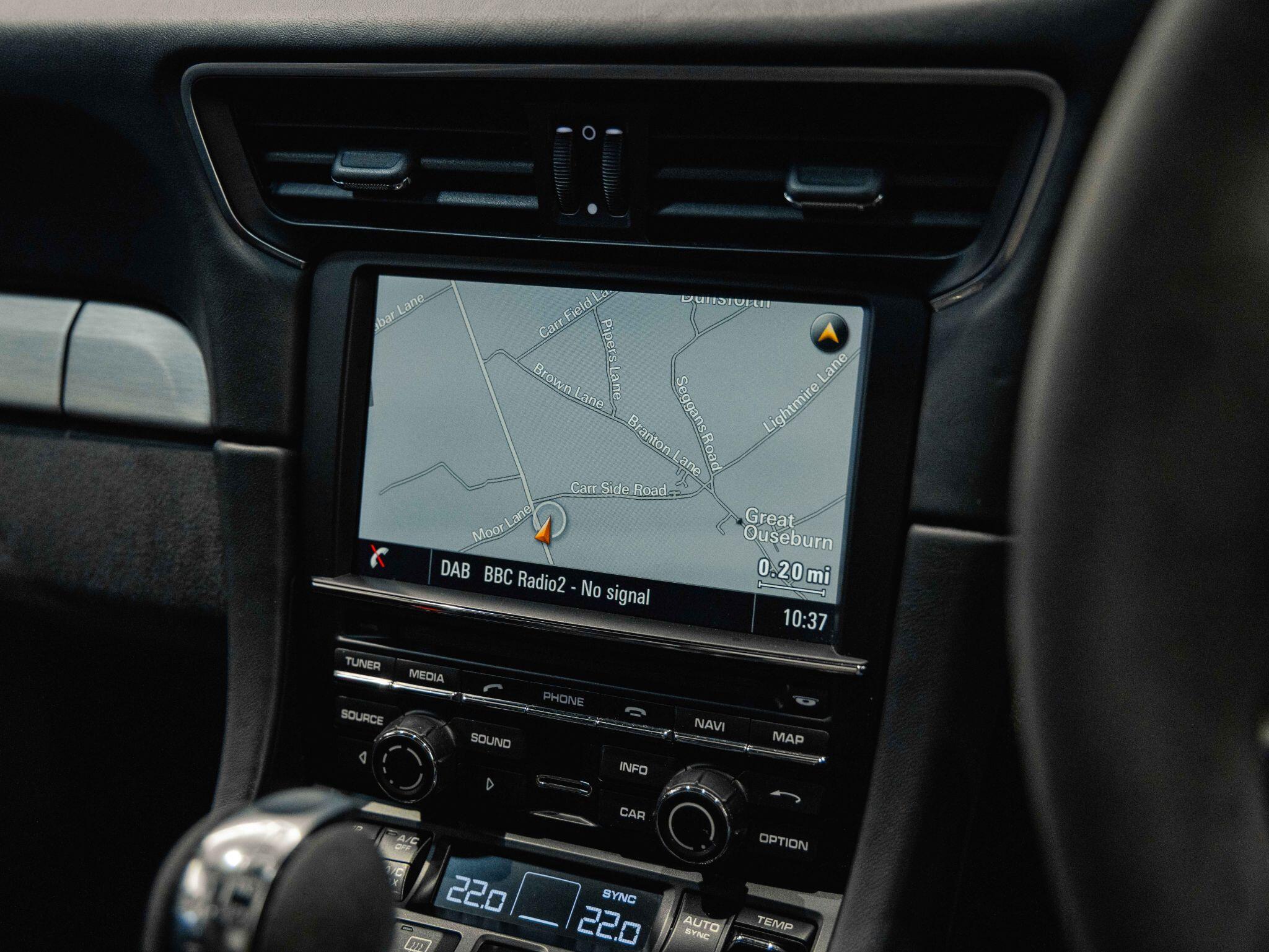 Porsche 911 - Image 23