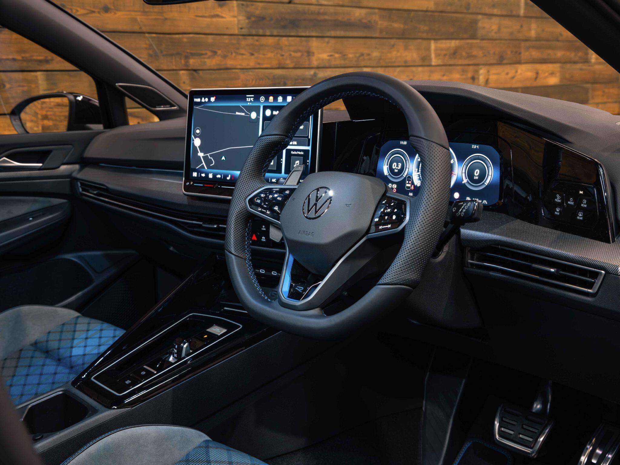 Volkswagen Golf - Image 8