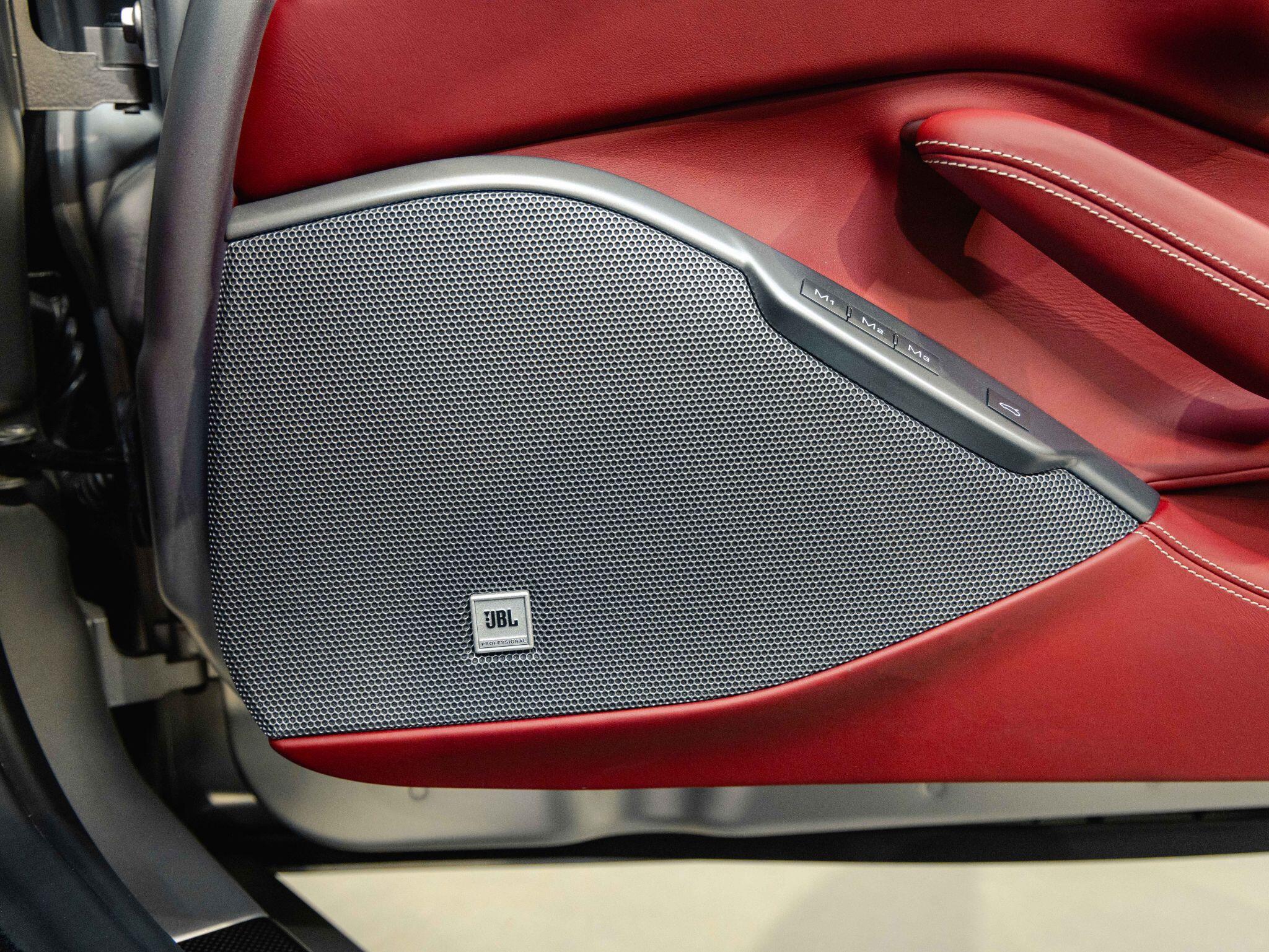 Ferrari Portofino - Image 35