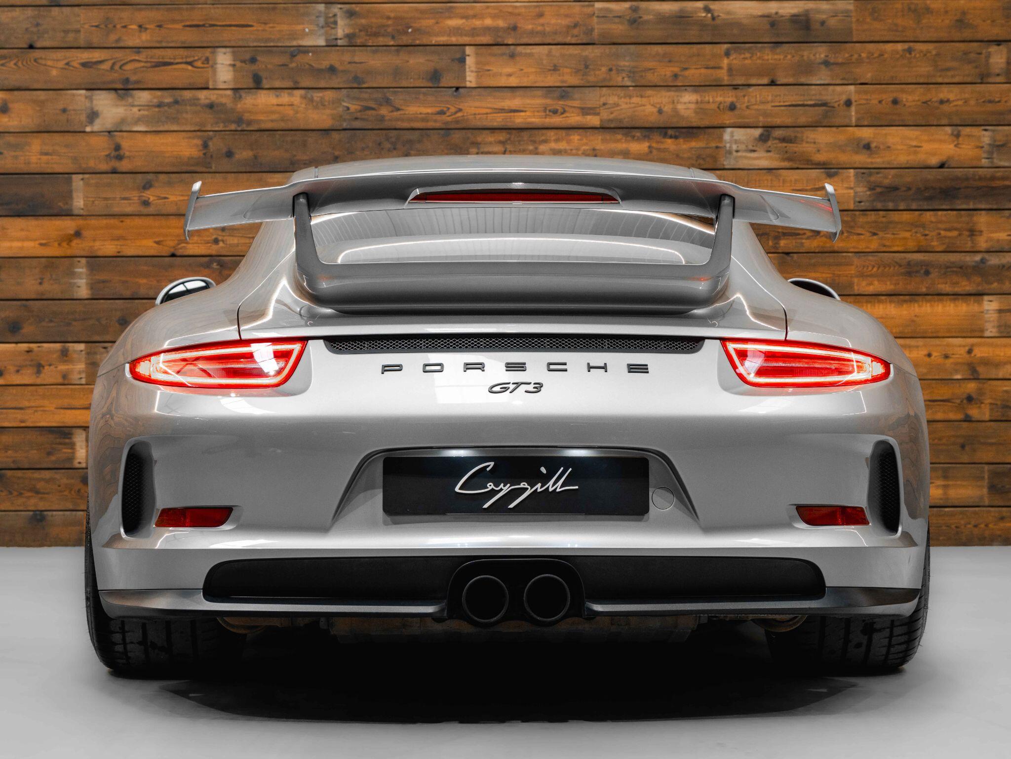 Porsche 911 - Image 4