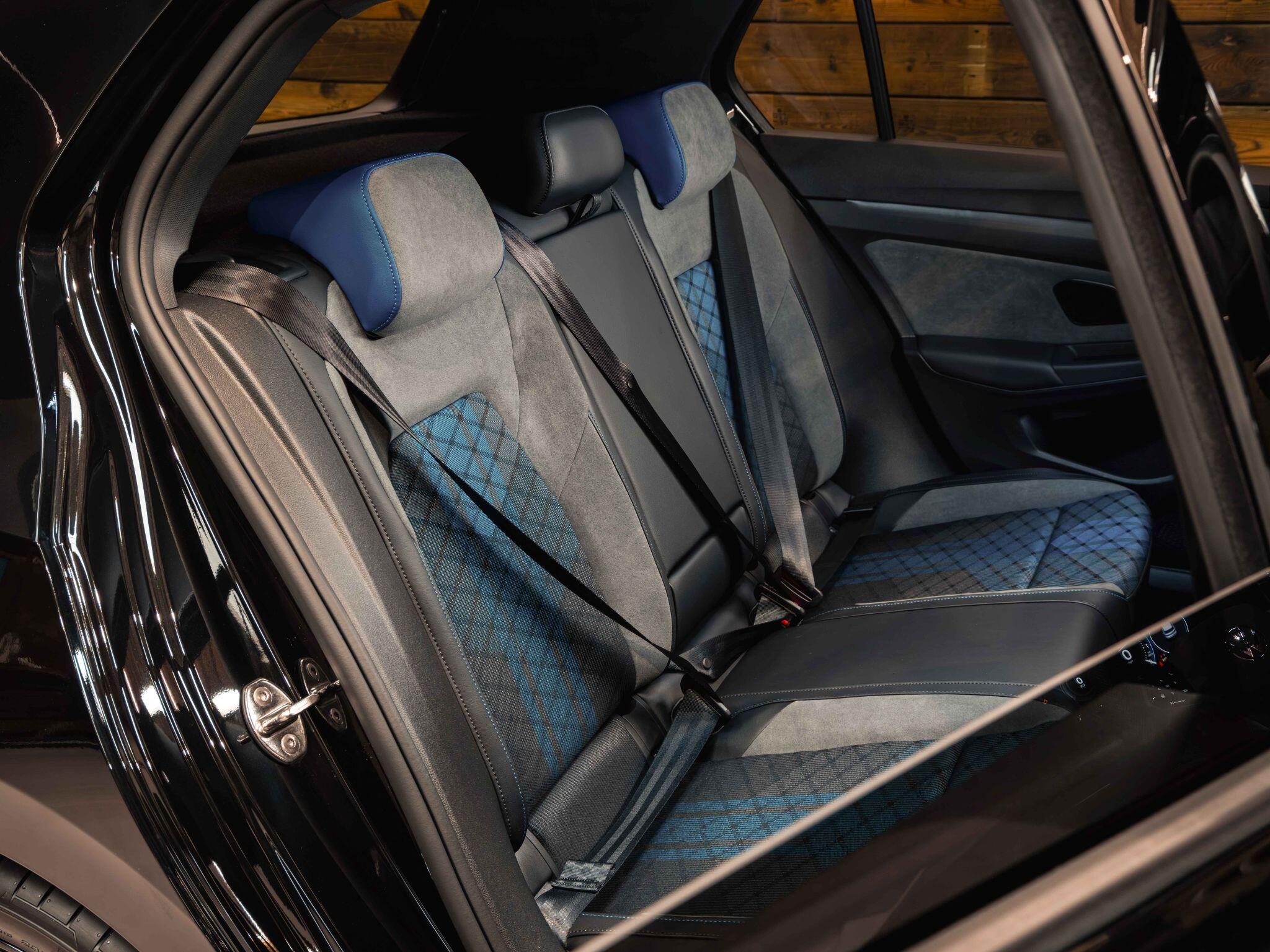 Volkswagen Golf - Image 28