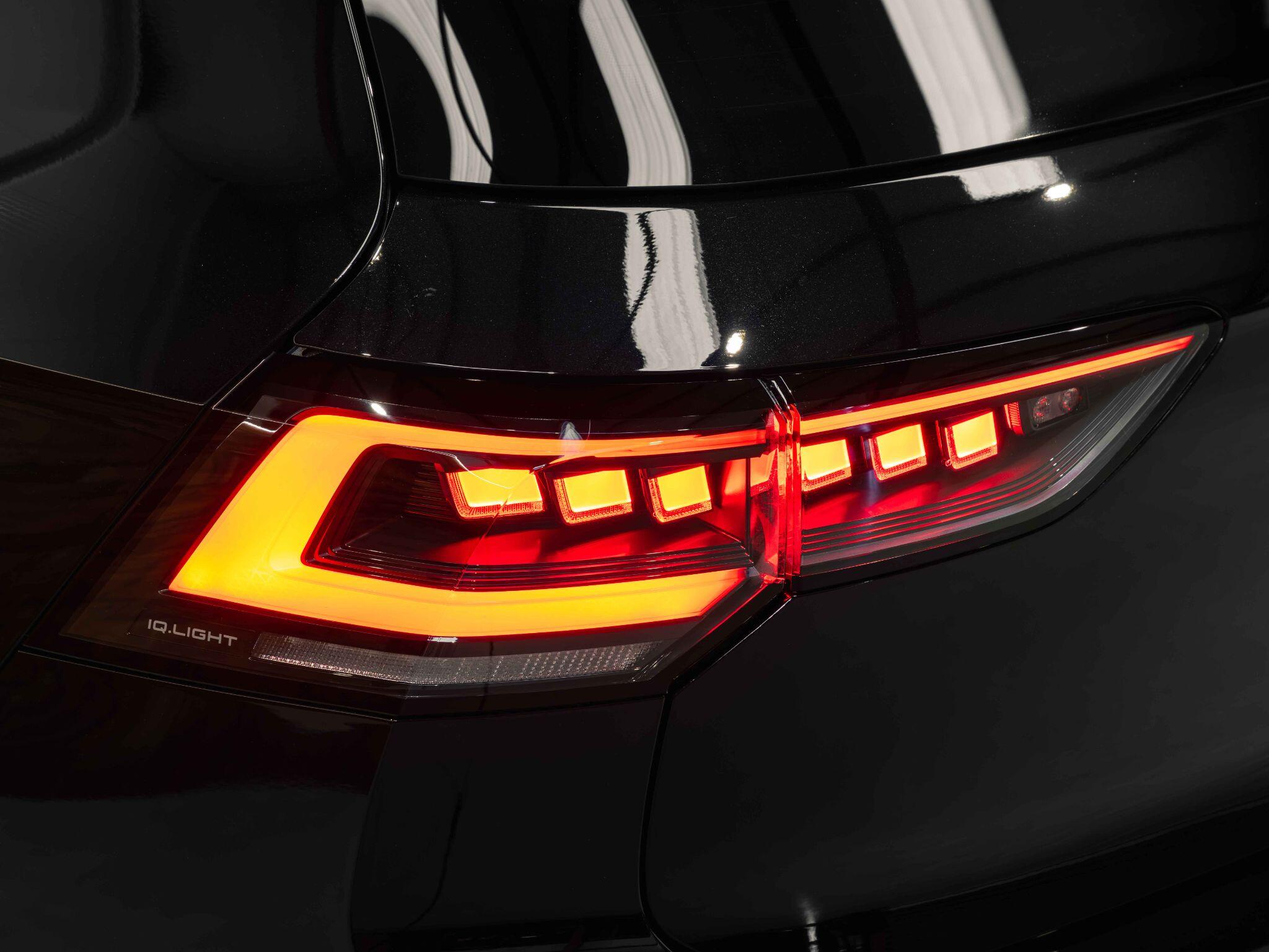 Volkswagen Golf - Image 29