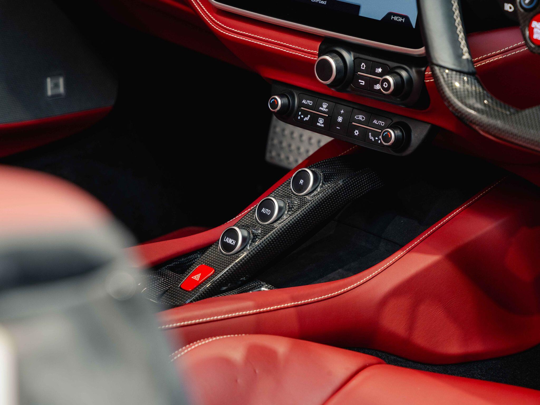 Ferrari Portofino - Image 12