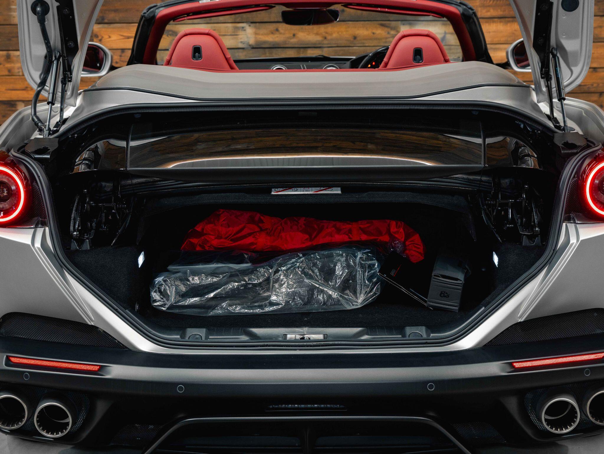 Ferrari Portofino - Image 24