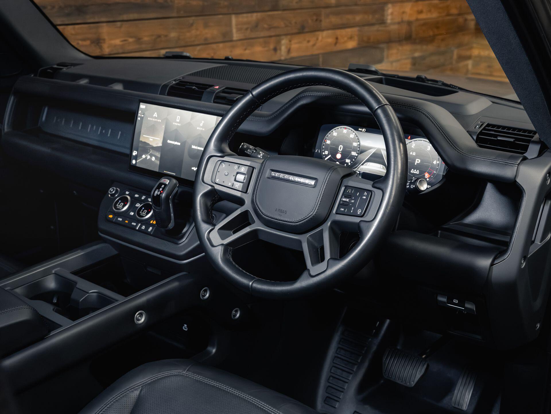 Land Rover Defender 90 - Image 23
