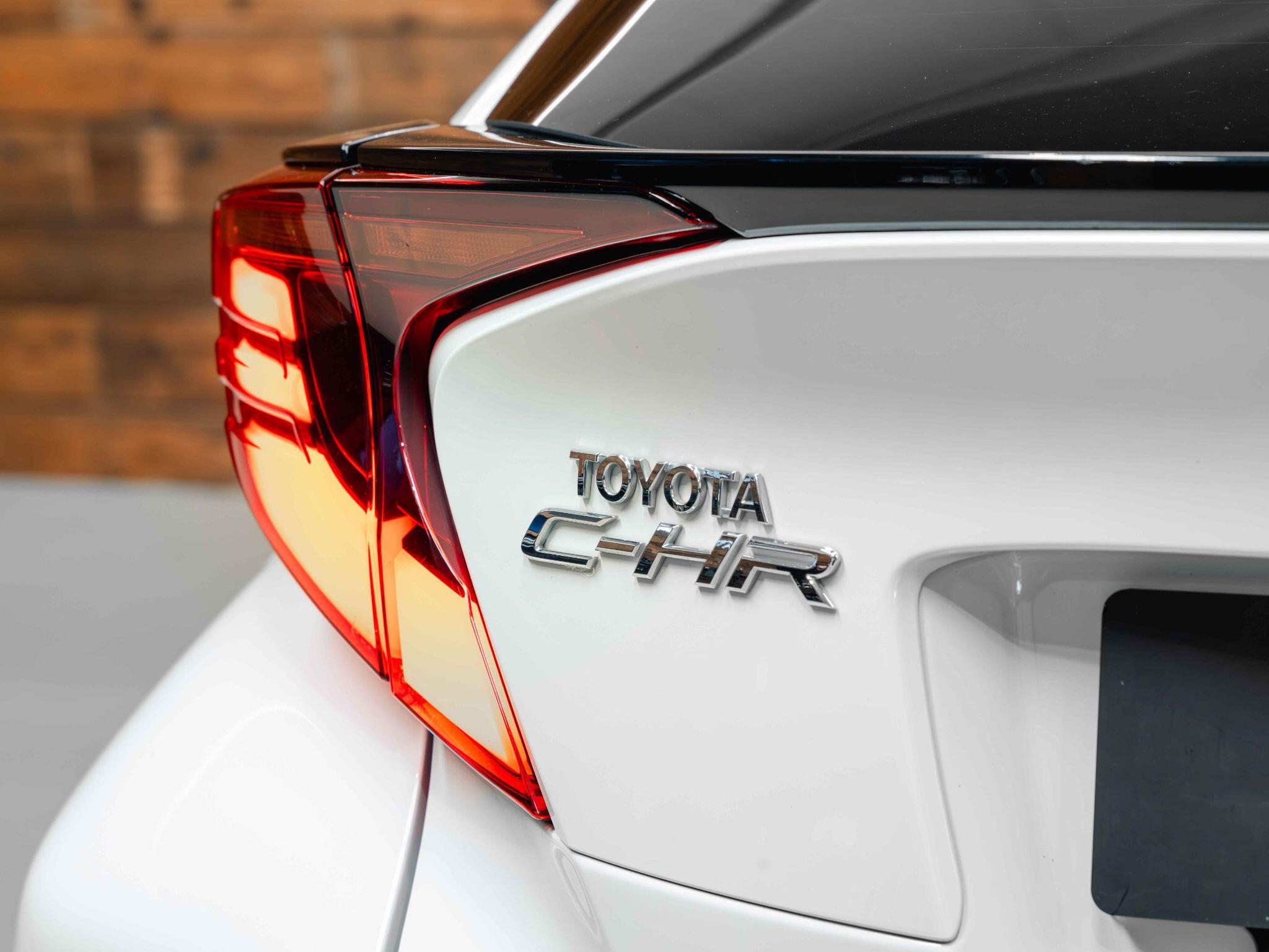 Toyota C-HR - Image 25