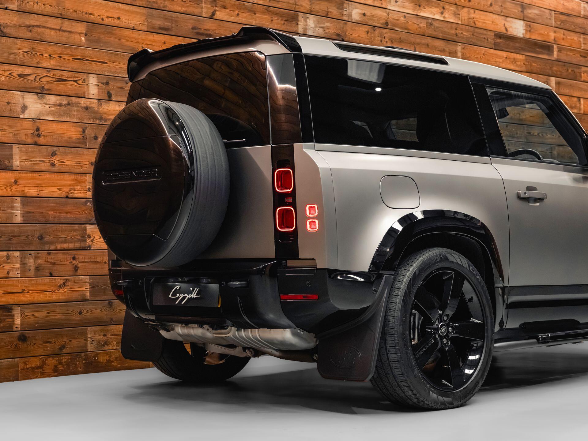 Land Rover Defender 90 - Image 7